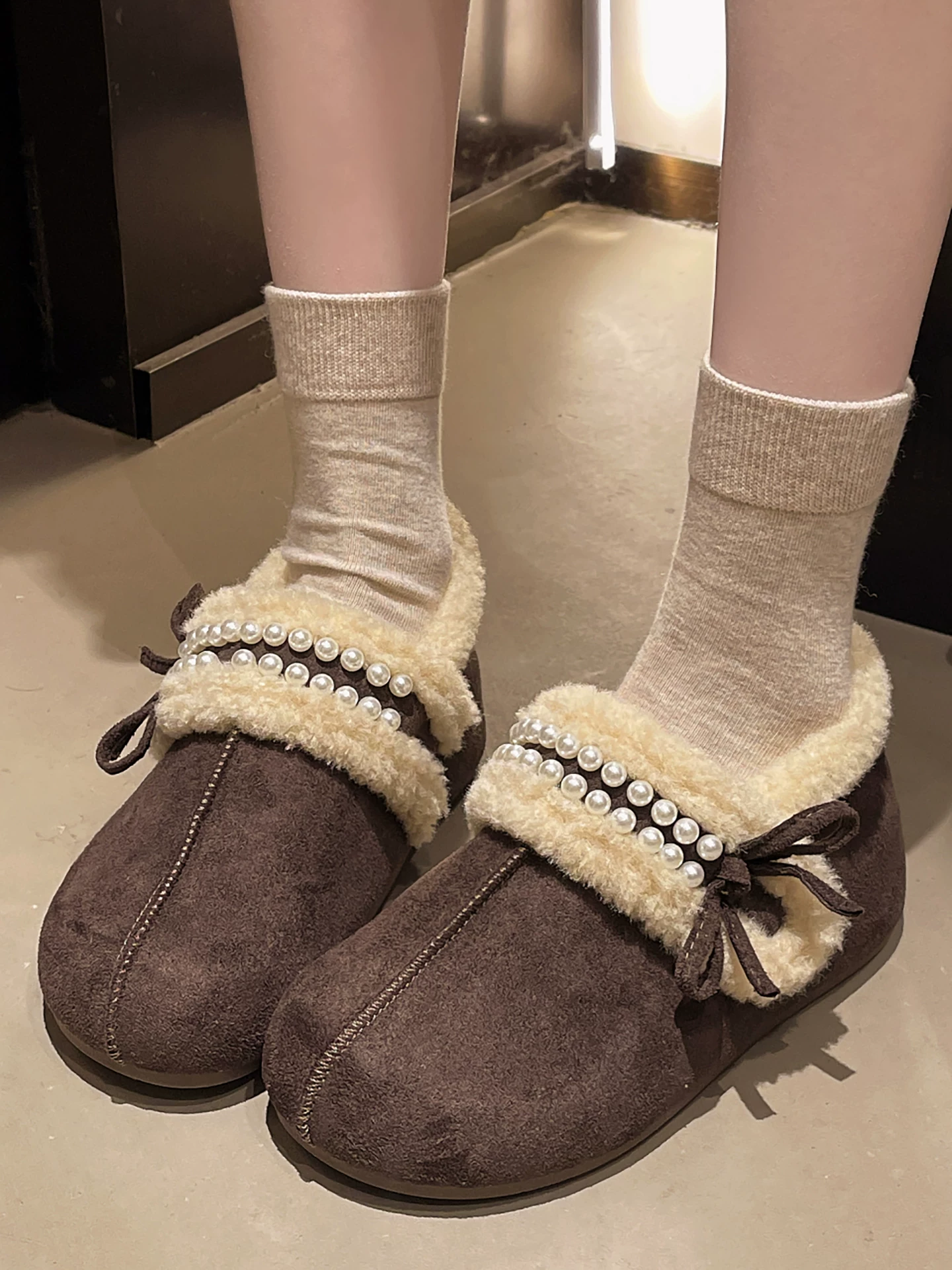 Giày Birkenstock nhung đế dày màu nâu cổ điển dành cho nữ, mẫu mới mùa đông 2025, giữ ấm, chống trơn trượt, lót bông