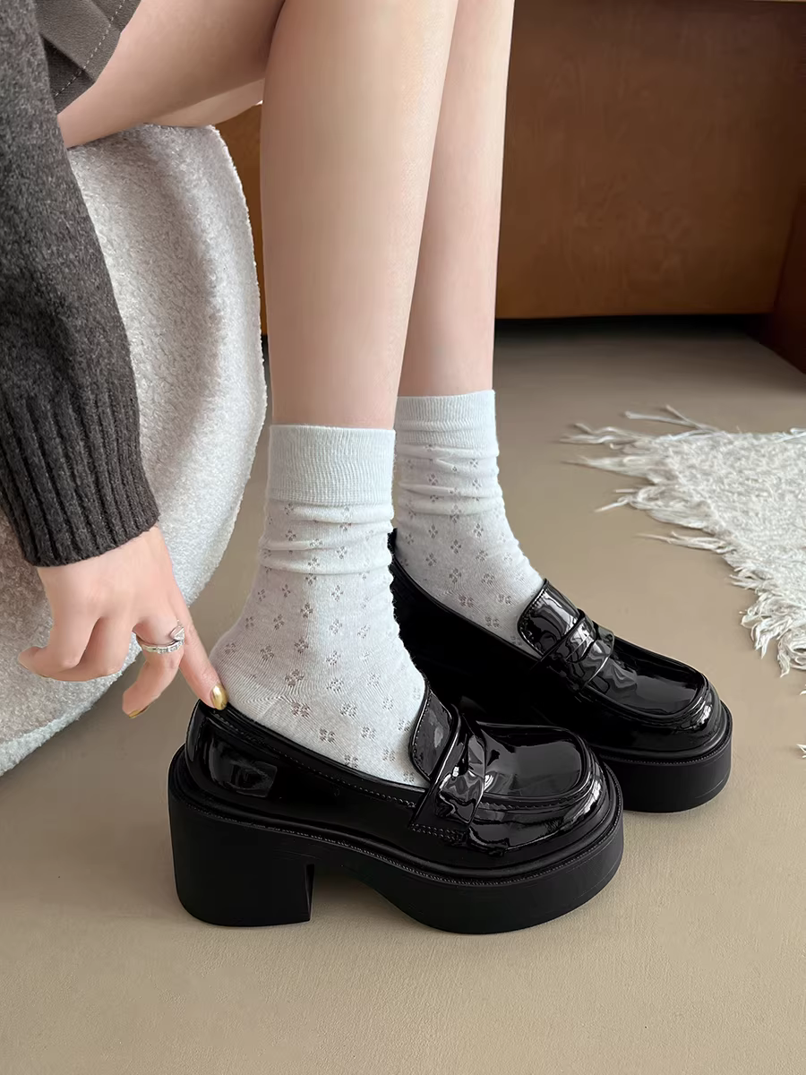 Giày lười đế xuồng cao gót đen dành cho nữ, kiểu thu đông 2025 mới, thích hợp phối cùng chân váy, kiểu giày Mary Jane.