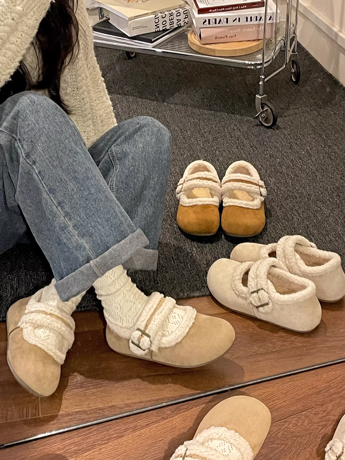 Giày Birkenstock nữ kiểu Pháp cổ điển, chất liệu nhung, đế dày, mùa đông 2025, giữ ấm, chống trơn, kiểu Mary Jane, lót lông