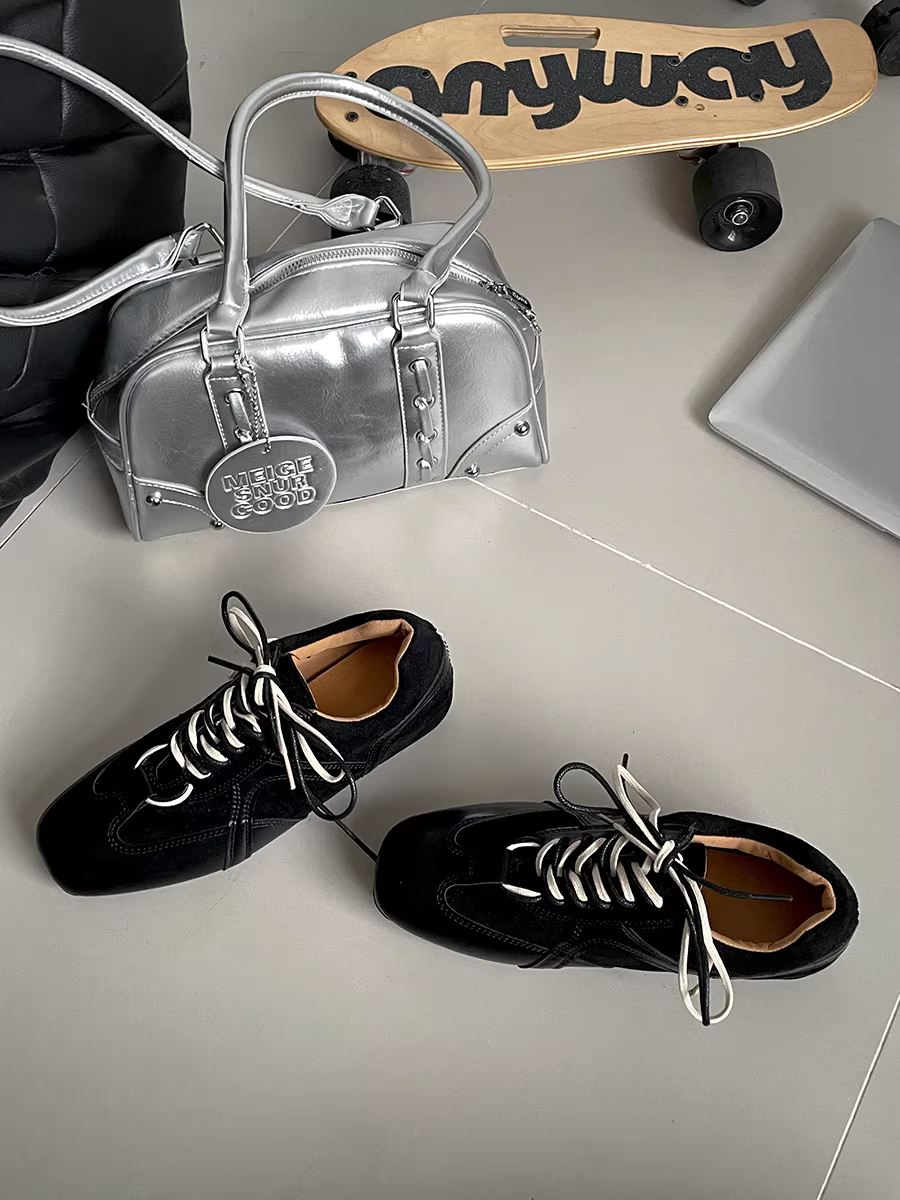 Giày thể thao đế xuồng đen cổ điển dành cho nữ, mẫu mới thu đông 2025, đa năng, phong cách thường ngày