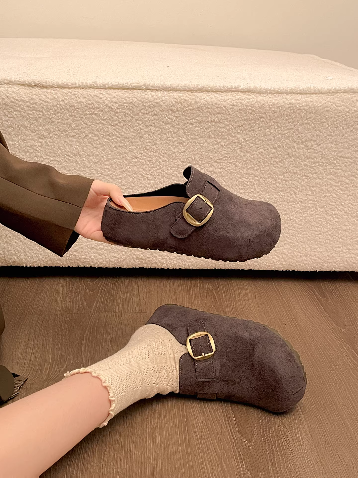 Giày Birkenstock đế dày kiểu Pháp cổ điển dành cho nữ, mẫu mới thu đông 2025, đa năng, tăng chiều cao, mũi kín, dành cho người nhỏ nhắn.