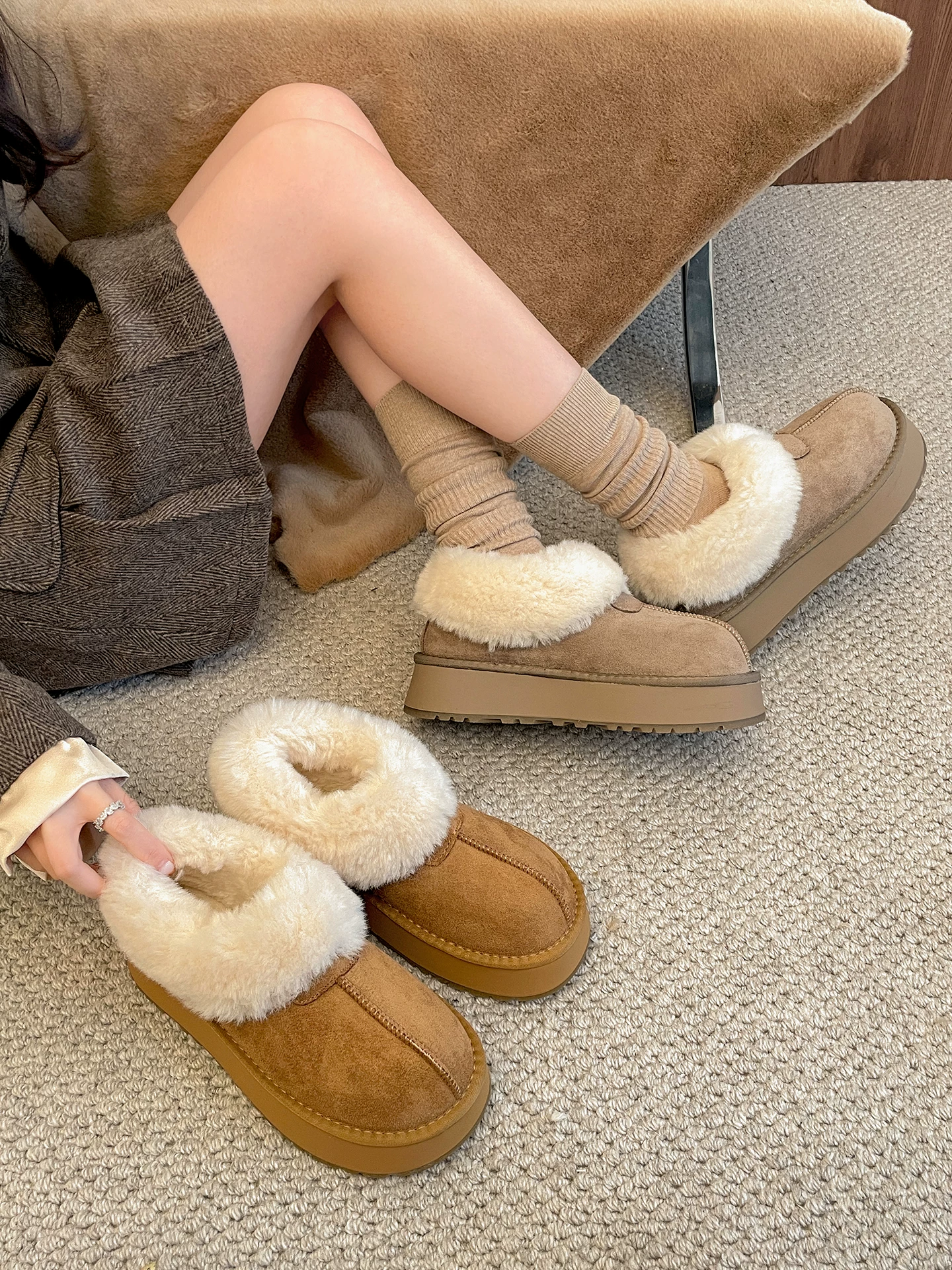 Giày bốt tuyết đế dày lót lông cừu kiểu cổ điển dành cho nữ, mẫu mới mùa đông 2025, tăng chiều cao, giữ ấm, lót lông mềm mại, kiểu Birkenstock, chất liệu cotton