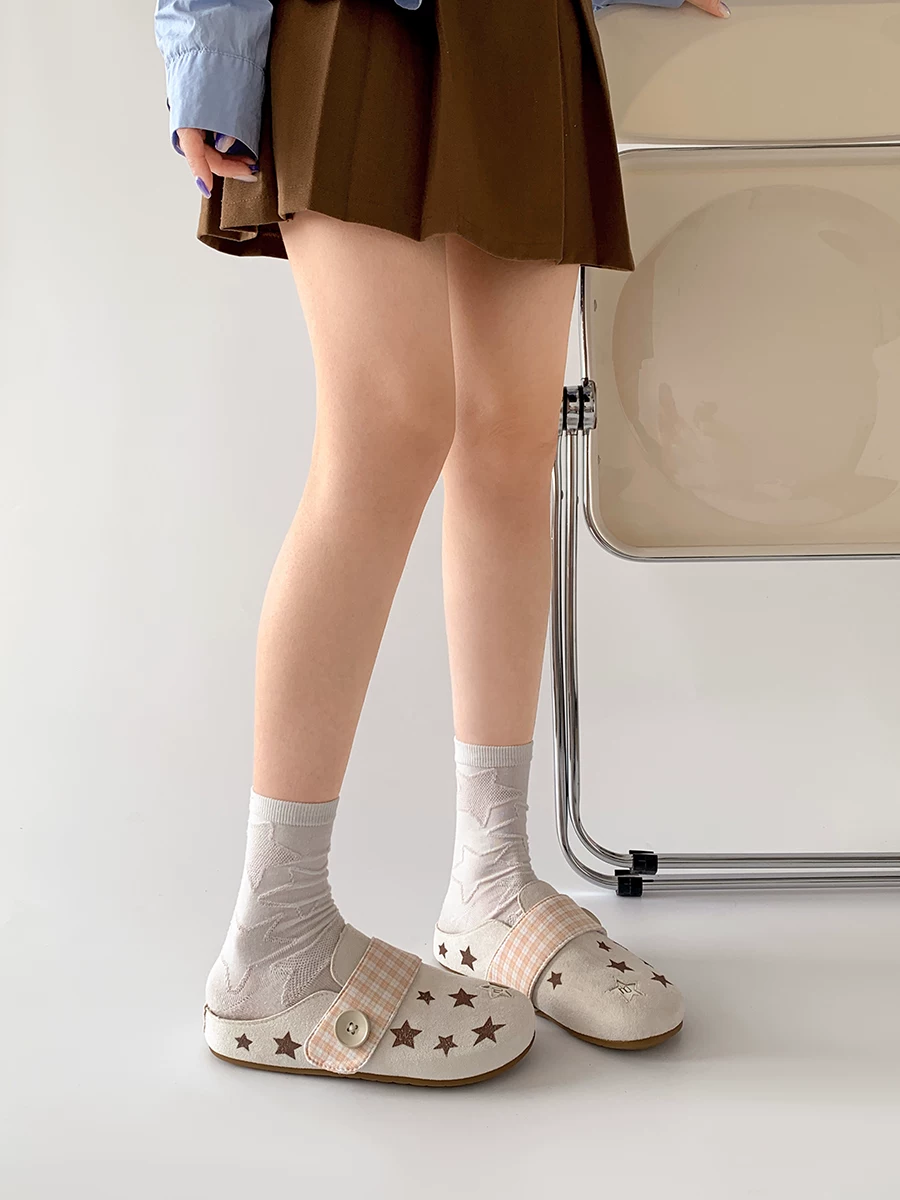 Dép nữ đế dày chống trơn kiểu cổ điển Nanzai, kiểu dáng kín mũi, thích hợp cho mùa thu, đi ngoài trời, mẫu mới 2025 phong cách Birkenstock Pháp.