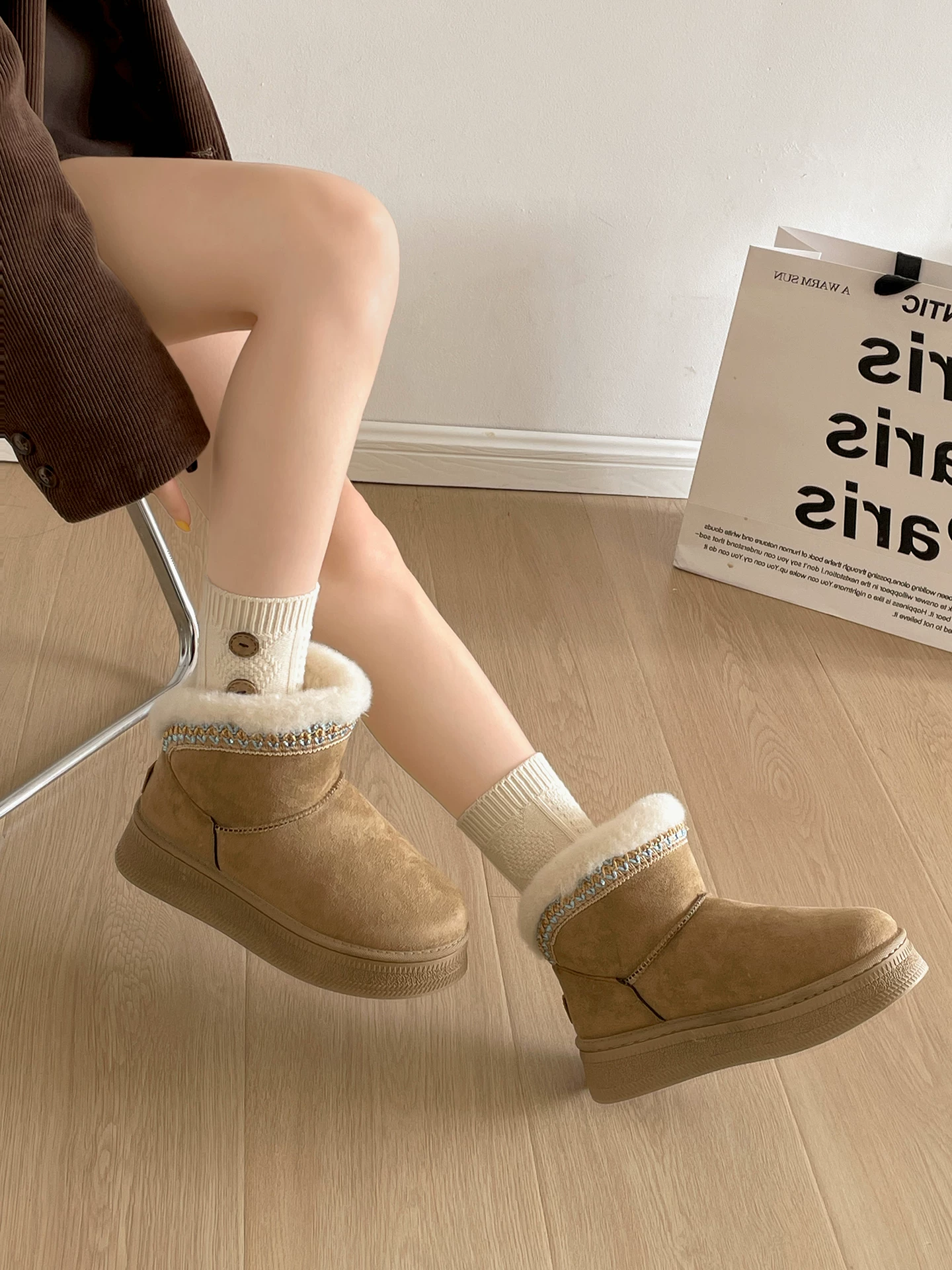 Giày bốt tuyết nữ đế dày lót nhung màu nâu cổ điển, dày dặn, giữ ấm mùa đông 2025, chống trơn trượt, kiểu Birkenstock, chất liệu cotton