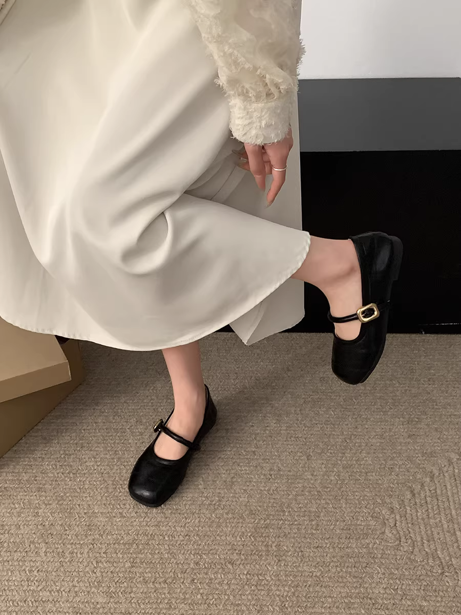 Giày bệt mũi vuông kiểu Pháp màu đen dành cho nữ, bộ sưu tập thu mới 2025, giày Mary Jane lấy cảm hứng từ Chanel.