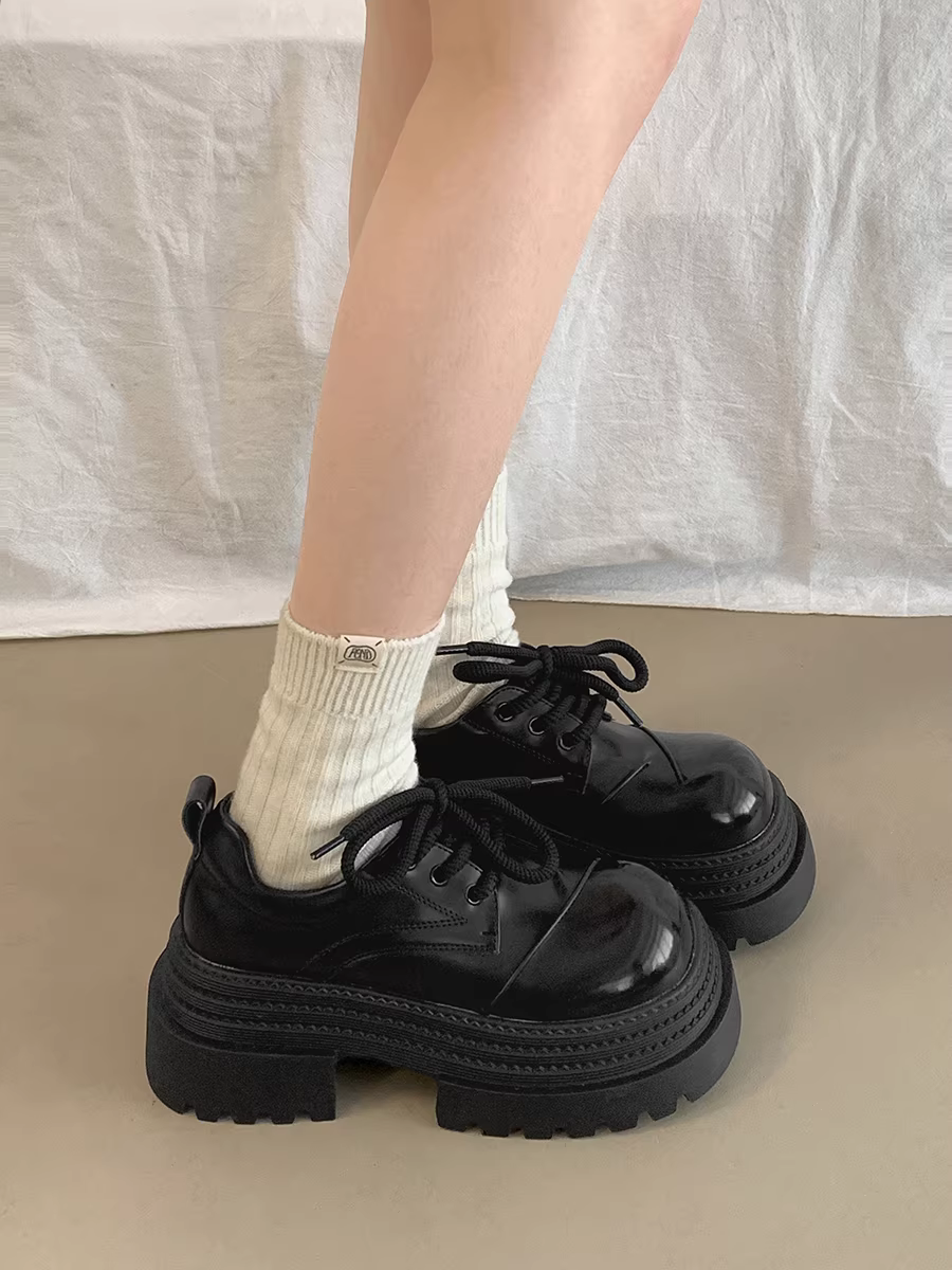 Giày da đế dày kiểu Anh cổ điển dành cho nữ, mẫu thu đông 2025 mới, phối cùng chân váy, giày Mary Jane.