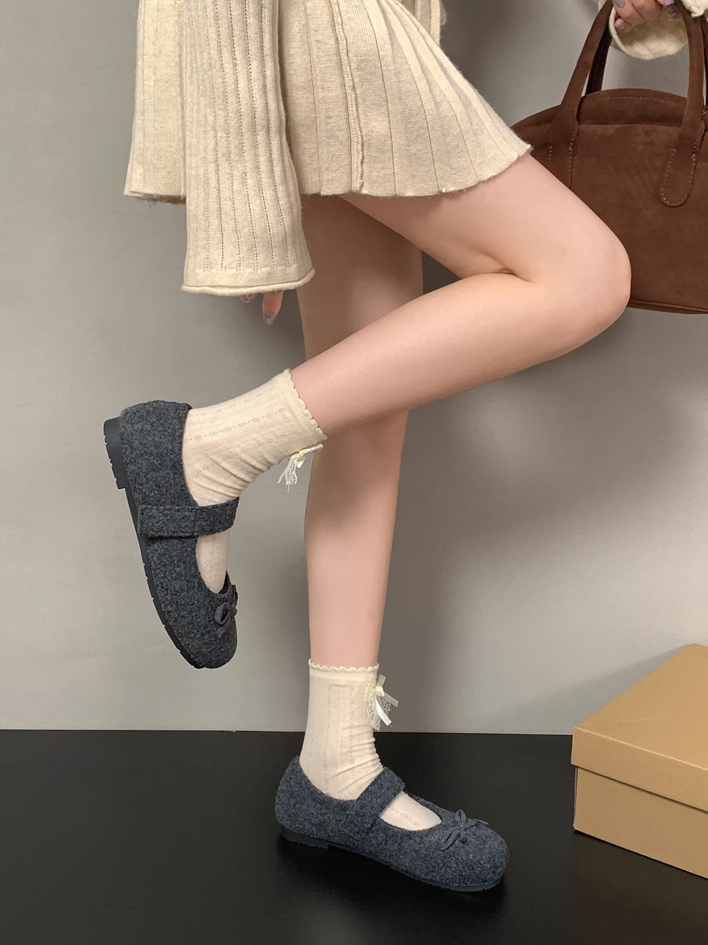 Giày bệt cotton dày kiểu cổ điển Nam Trung Quốc dành cho nữ 2025, mẫu mới thu đông, giữ ấm, kiểu Mary Jane, lót lông.