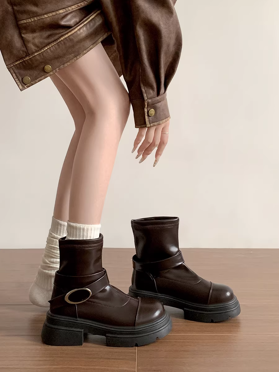 Giày bốt Martin đế dày kiểu Anh đen dành cho nữ, kiểu dáng cổ điển thu đông 2025 mới, tăng chiều cao và thon gọn chân cho phụ nữ nhỏ nhắn.