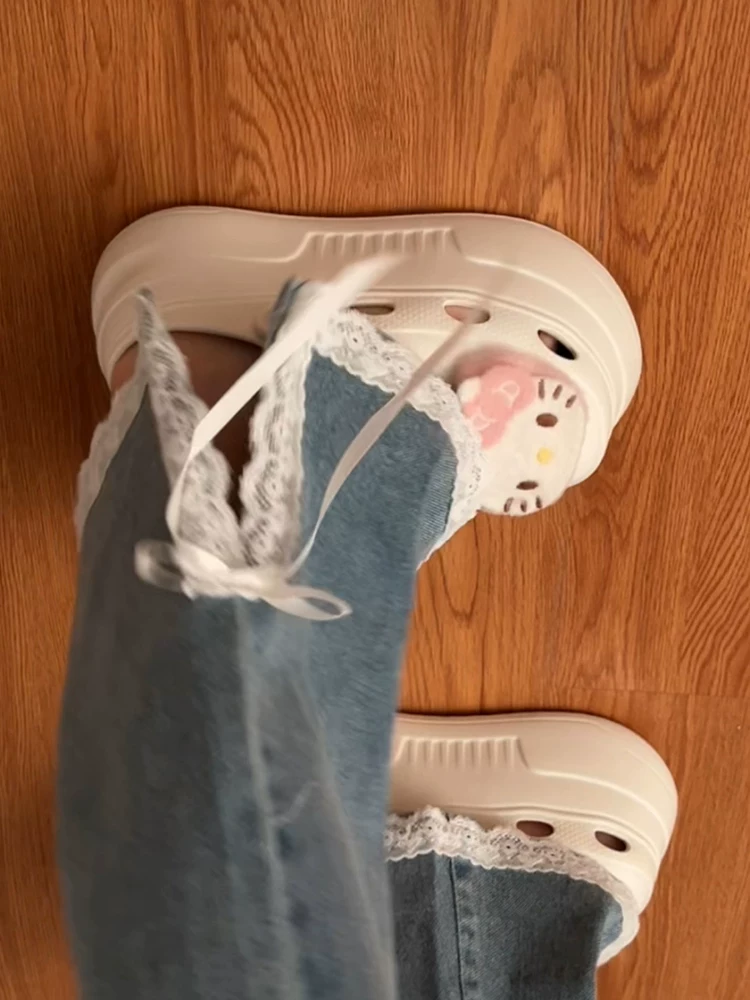 Dép clog đế dày dễ thương kiểu hoạt hình, tạo cảm giác như bước trên phân, dành cho nữ, mẫu mới hè 2025, tăng chiều cao, đa năng, đi ngoài trời.