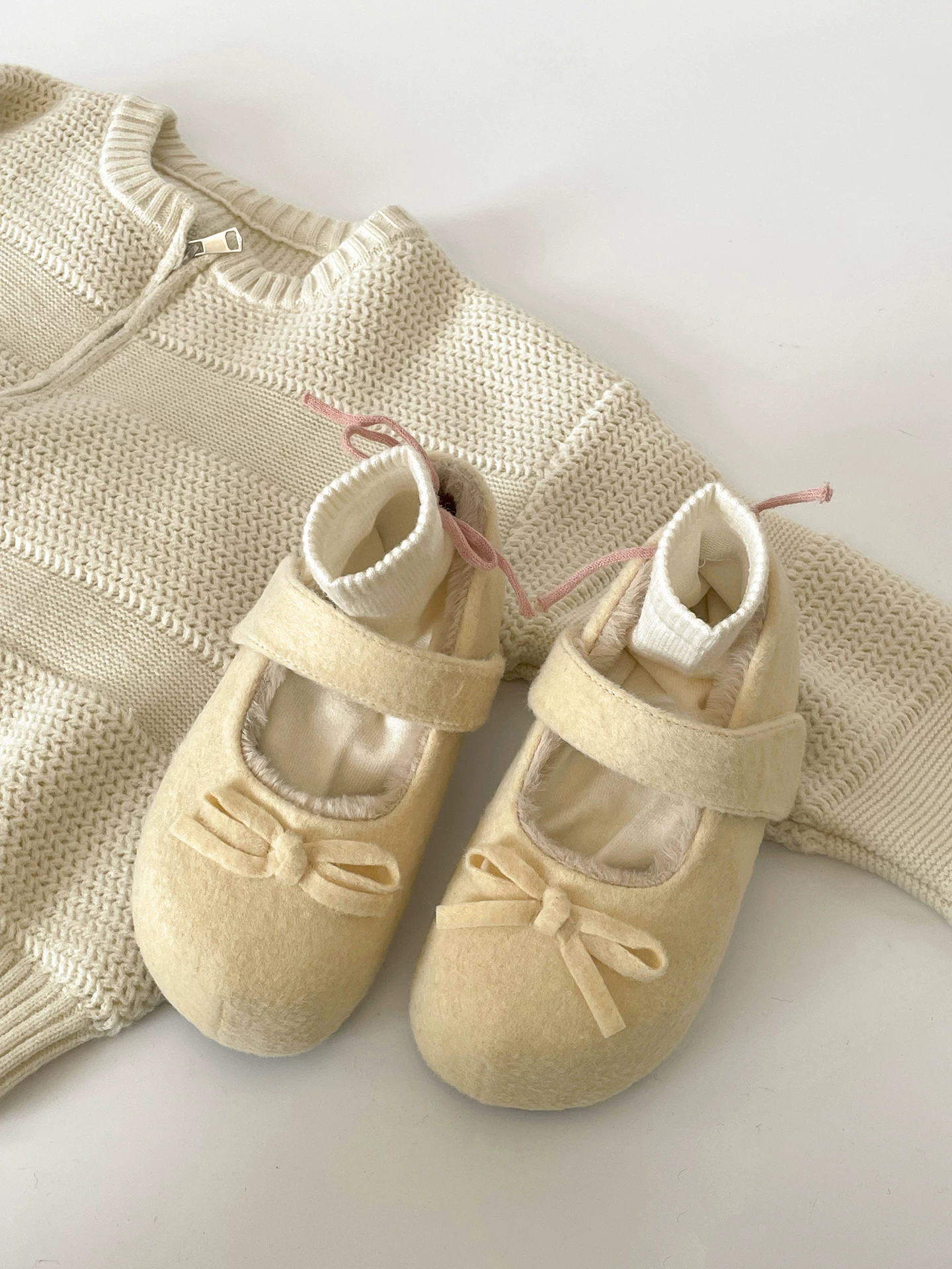 Giày Birkenstock đế dày lót nhung trắng cổ điển tăng chiều cao dành cho nữ, giày Mary Jane lông ấm dày dặn mùa đông 2025 mới