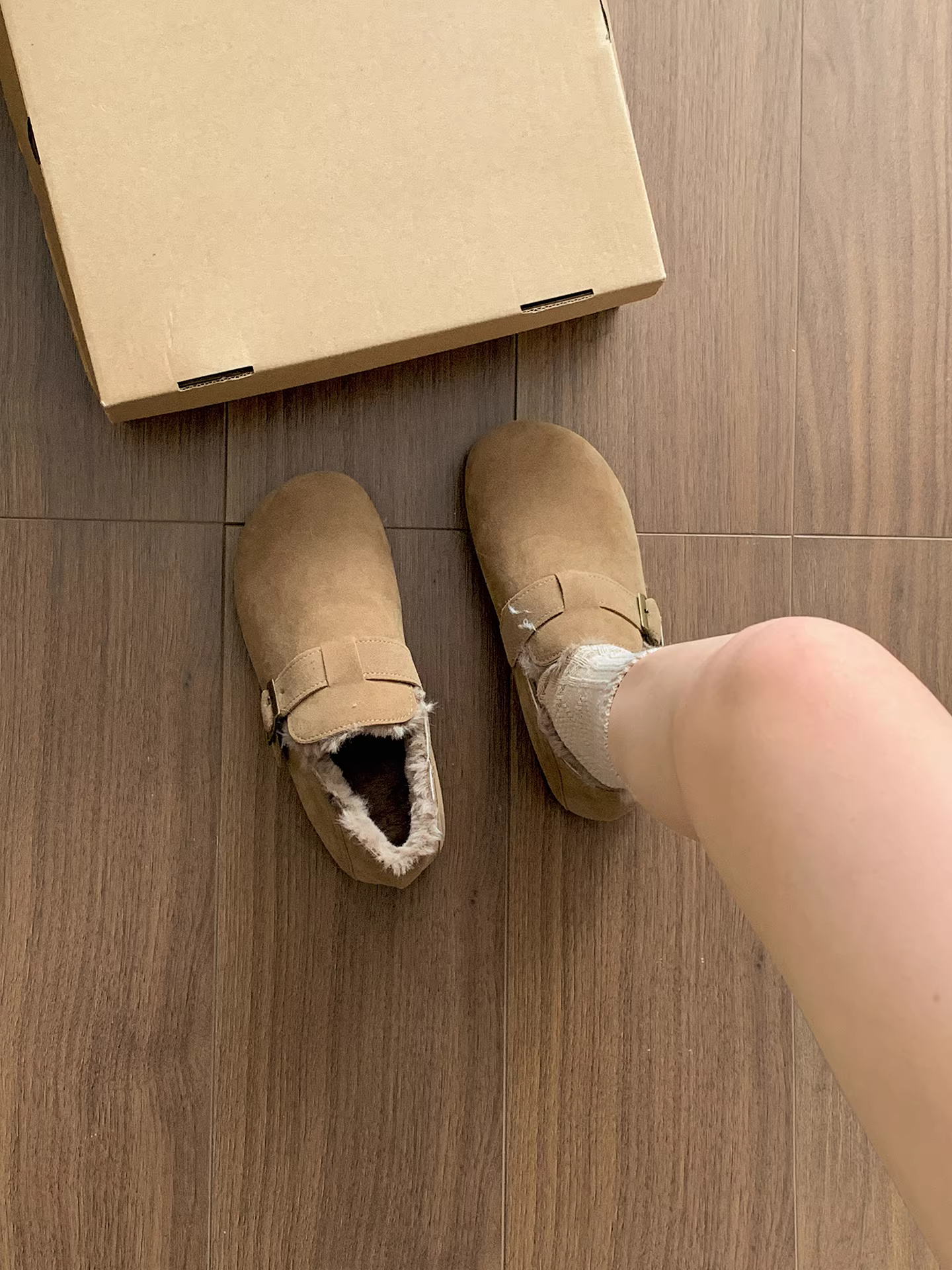 Giày Birkenstock đế dày lót lông màu kaki retro Nanzai Nanguan dành cho nữ 2025 Giày cotton ấm đế mềm tăng chiều cao mùa đông mới