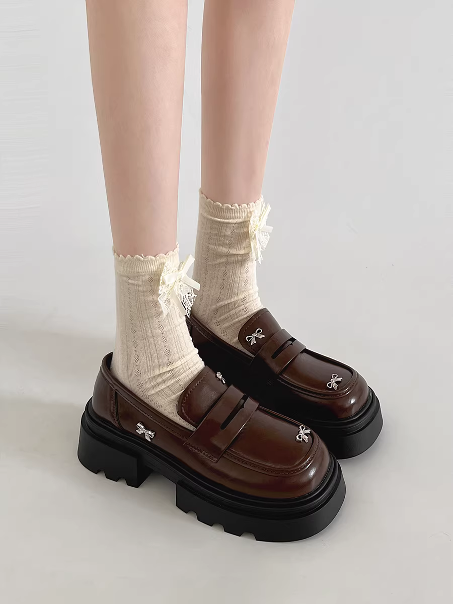 Giày da nữ đế dày kiểu Anh đen, gót thô, mùa thu mới 2025, kiểu retro Pháp, kiểu lười