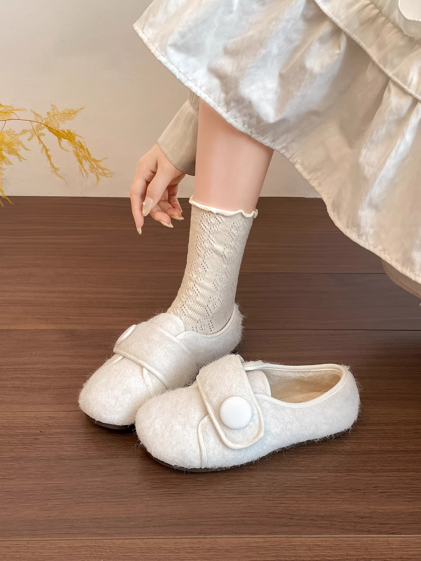 Giày bông lót lông dày đế dày phong cách retro Nam Trung Quốc dành cho nữ 2025, giữ ấm mùa đông, đi ngoài trời, chống trơn trượt.