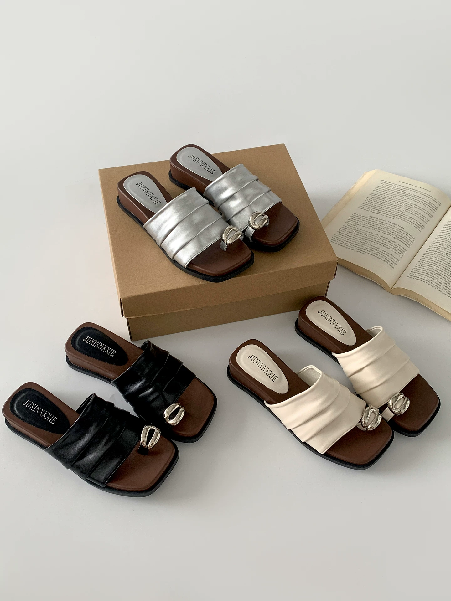 Dép đế xuồng cao cấp chống trơn, đế dày dành cho nữ, đi ngoài trời mùa hè, kiểu mới 2025, dép kiểu Pháp đế mềm tăng chiều cao.