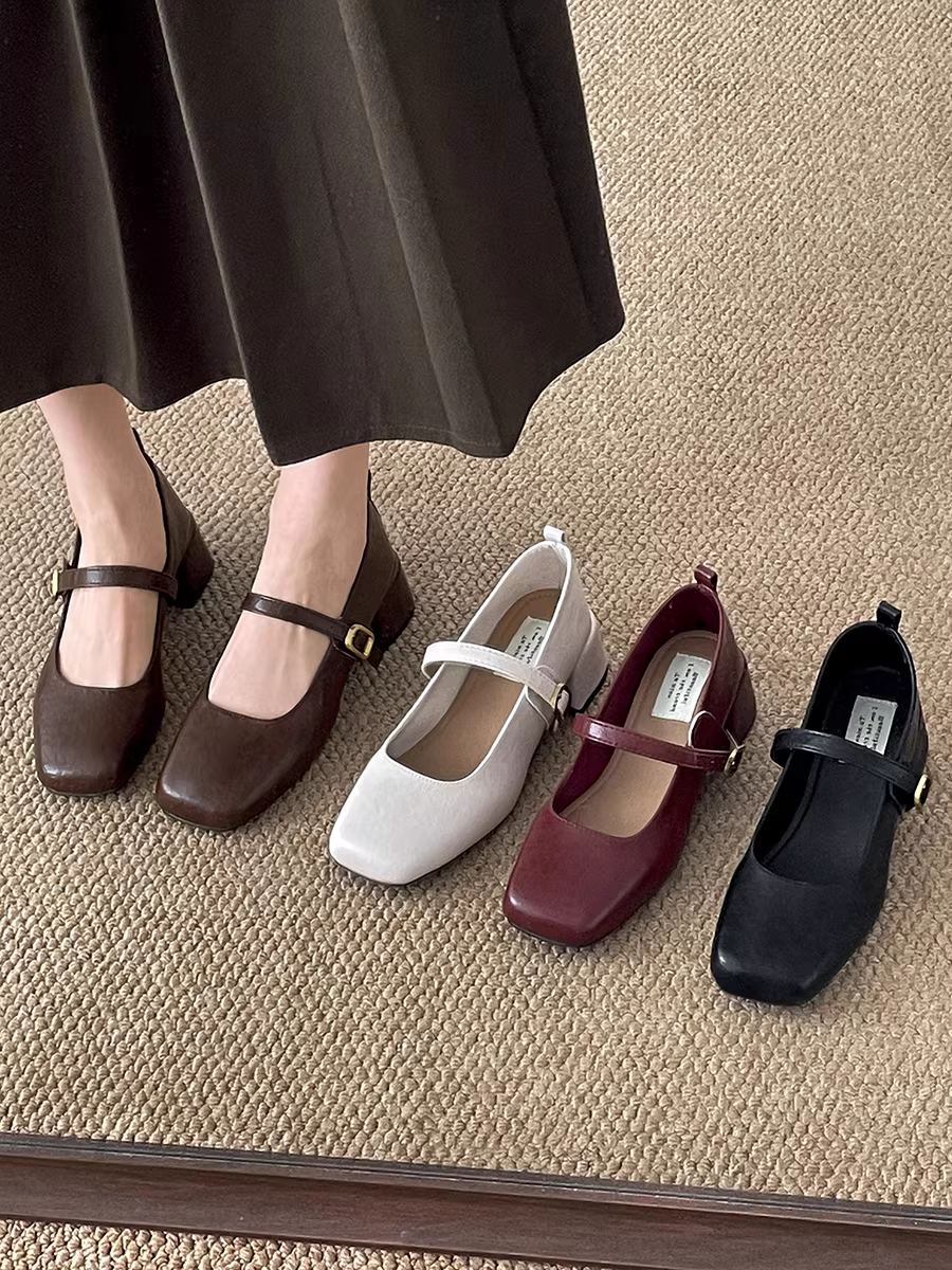 Giày Mary Jane da nhỏ mũi tròn kiểu Pháp cổ điển dành cho nữ, phong cách thu mới 2025, phối cùng chân váy.