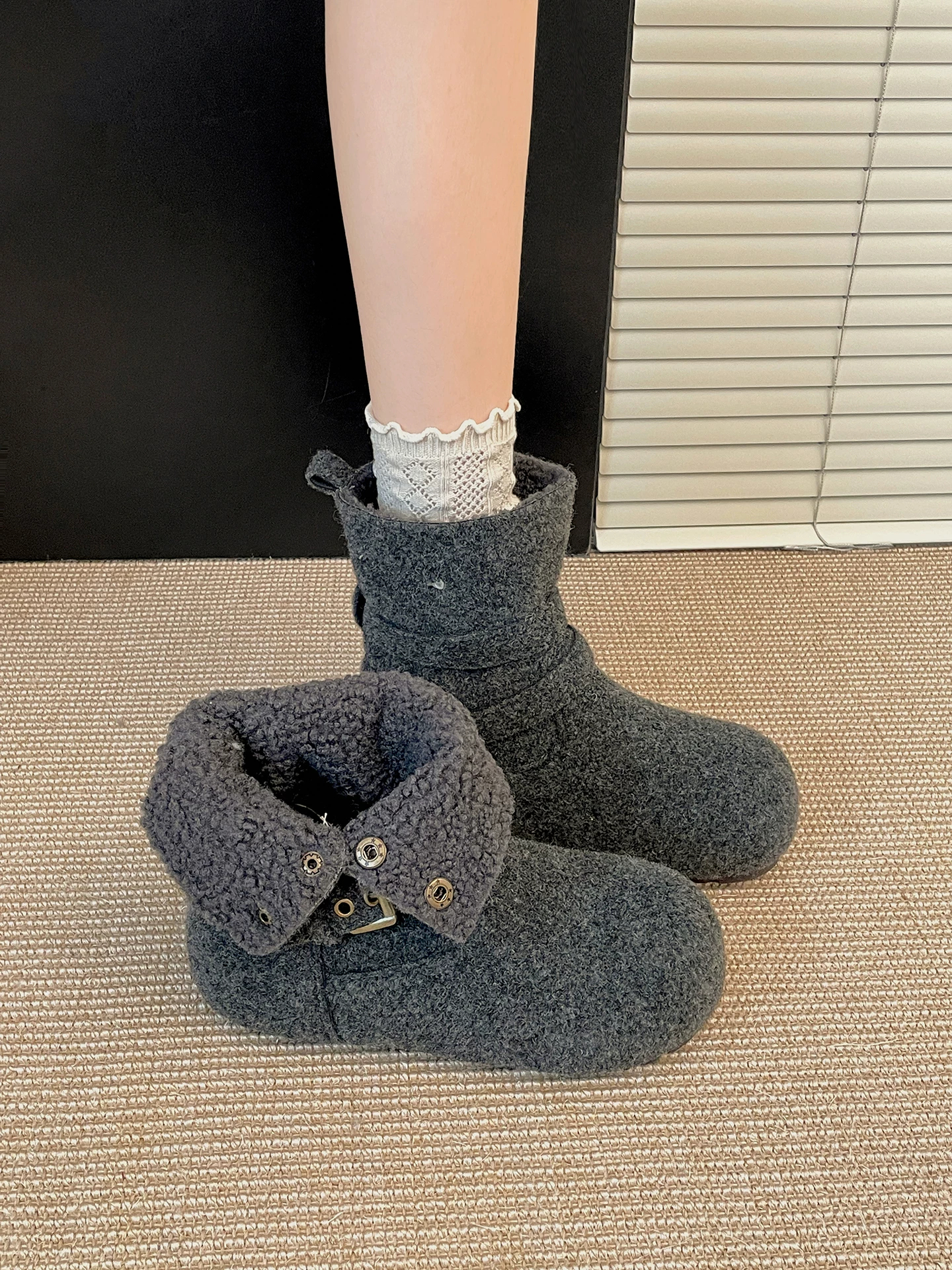 Giày bốt tuyết đế dày tăng chiều cao kiểu retro màu xám dành cho nữ, giày cotton kiểu Birkenstock giữ ấm mùa đông mới năm 2025, chống trơn trượt.