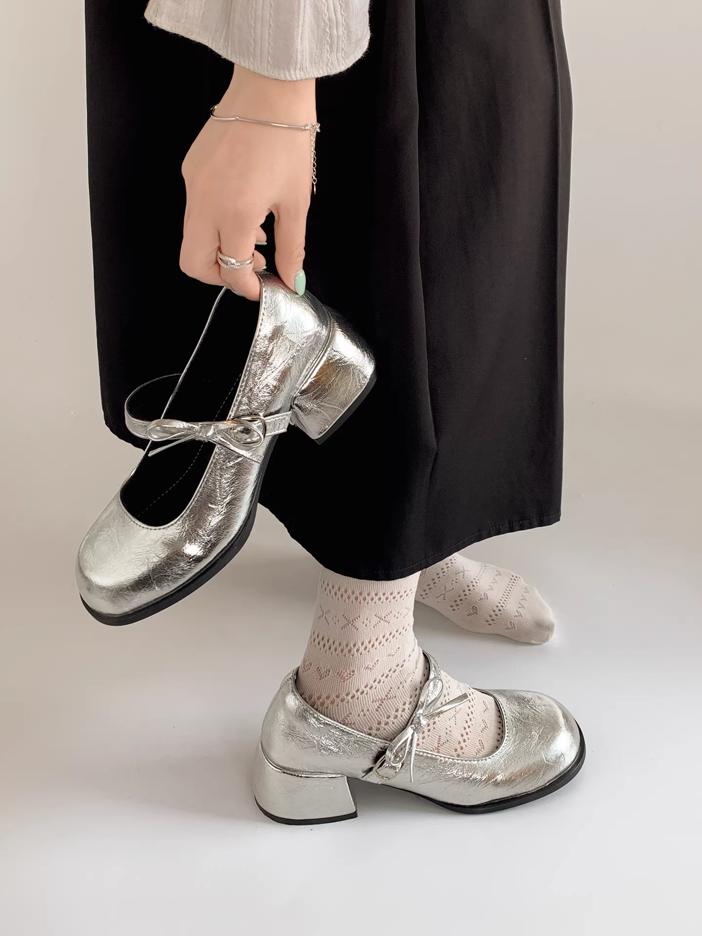 Giày bệt nữ kiểu Pháp cổ điển màu bạc, đế dày, mùa thu 2025 kiểu mới, cao cấp, tăng chiều cao, đa năng, kiểu Mary Jane