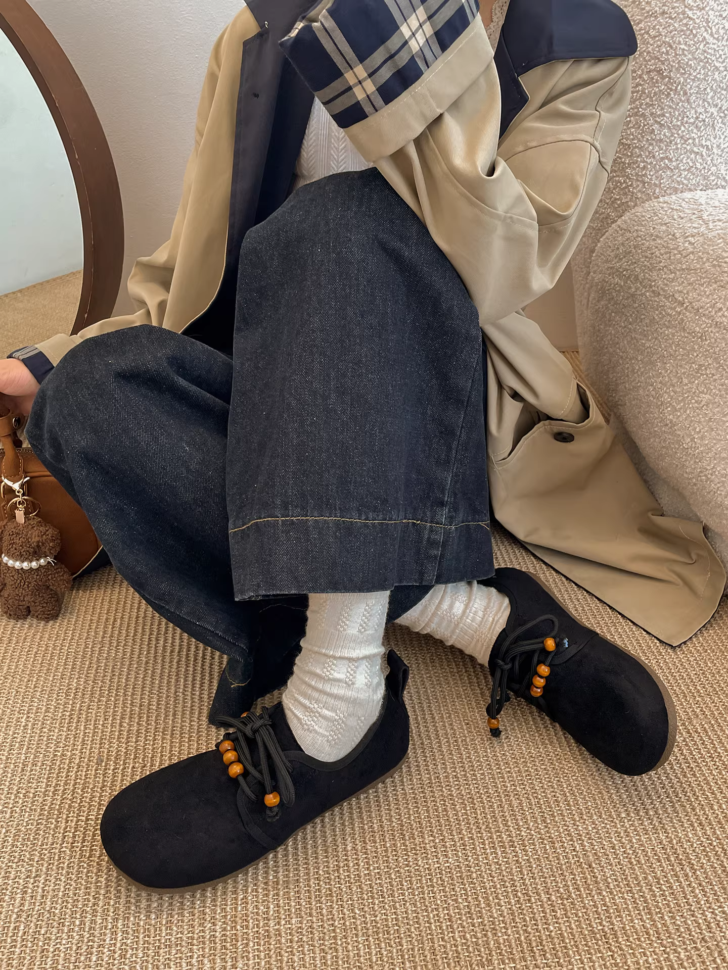 Giày Birkenstock đế dày quấn kín kiểu retro dành cho nữ, mẫu mới thu đông 2025, đa năng, phối chân váy.