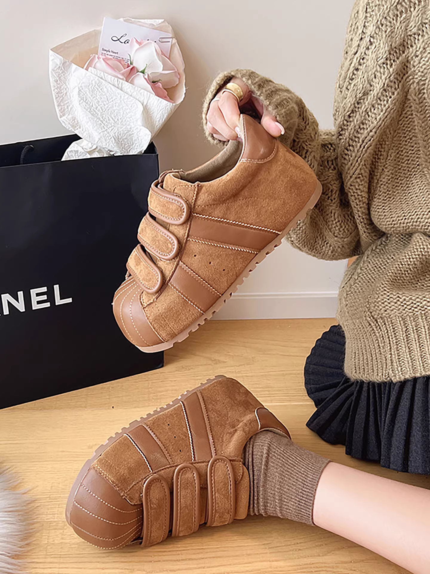 Giày thể thao Đức đế dày cổ điển dành cho nữ, kiểu thu đông 2025 mới, phối chân váy, giày thể thao đế mềm tăng chiều cao.