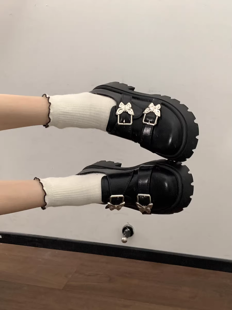 Giày da nữ đế dày mũi tròn kiểu Pháp cổ điển màu đen, mẫu mới thu 2025, đa năng, phối chân váy, gót dày, giày đơn.