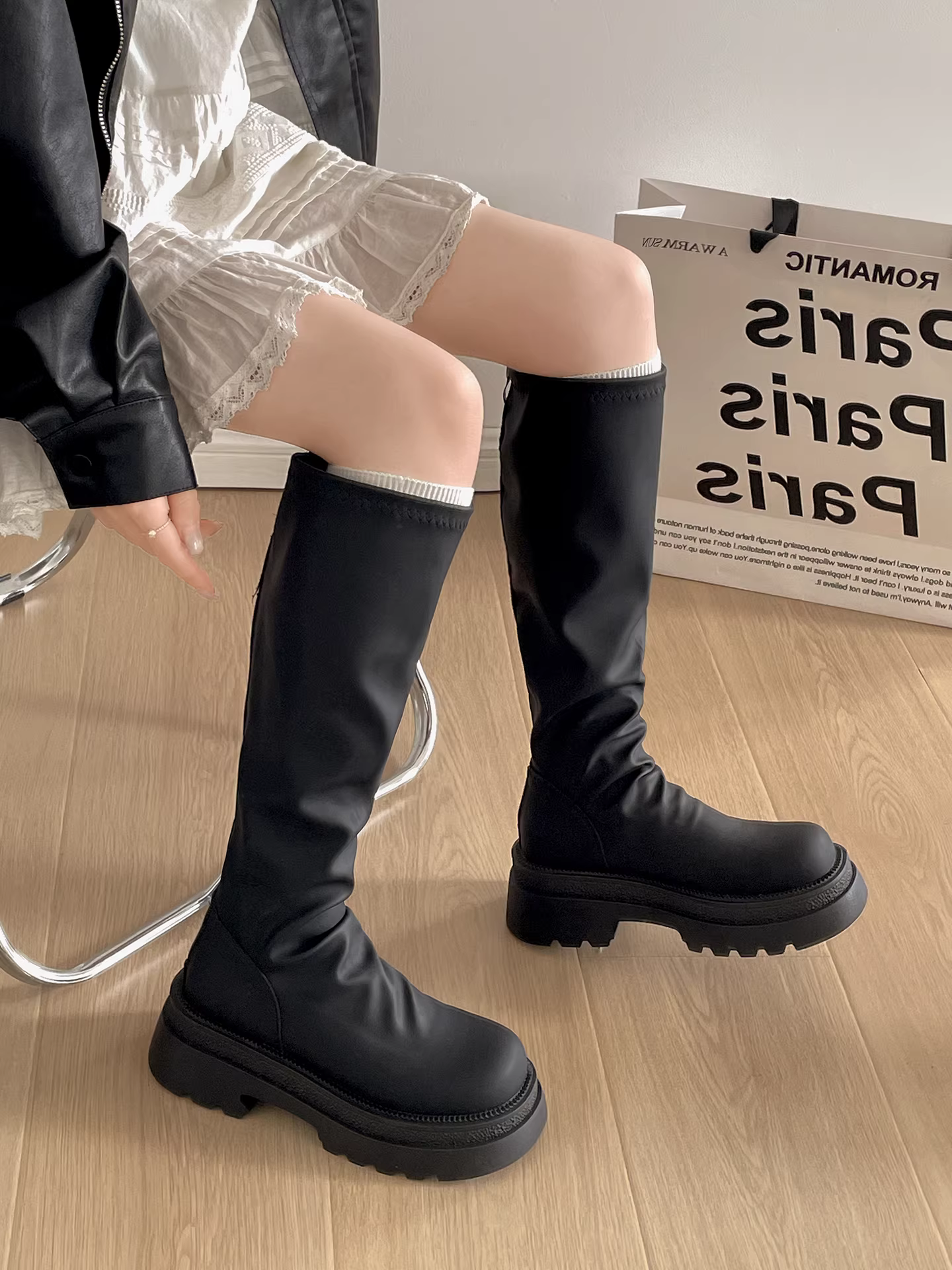 Giày bốt đế dày kiểu Anh cổ điển màu đen dành cho nữ, bốt dài, kiểu thu đông mới 2025, phối cùng chân váy để trông thon gọn, bốt dài Melard.