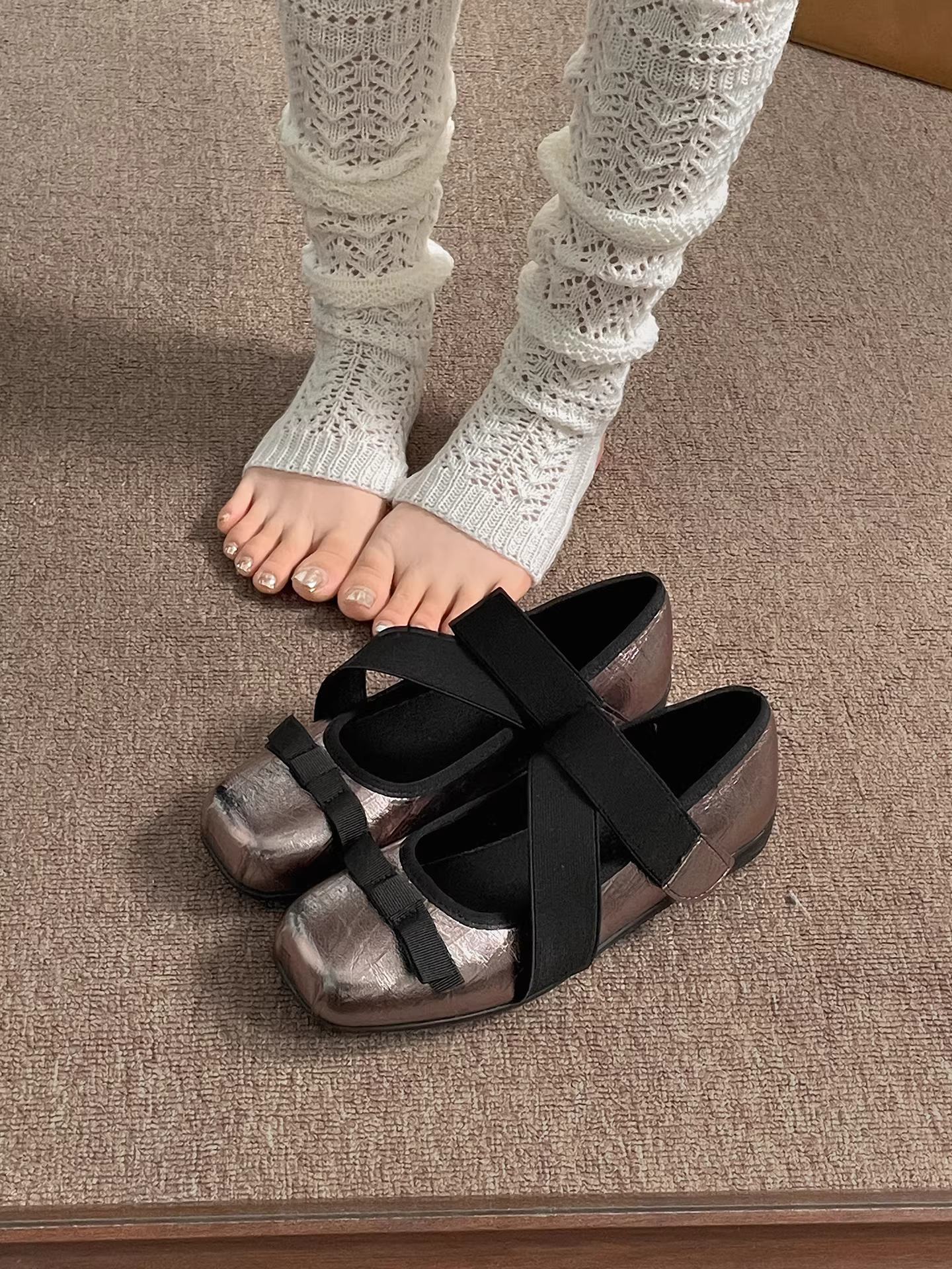 Giày nữ đế dày mũi vuông kiểu retro, mùa thu 2025, phối chân váy, giày Mary Jane đế mềm.