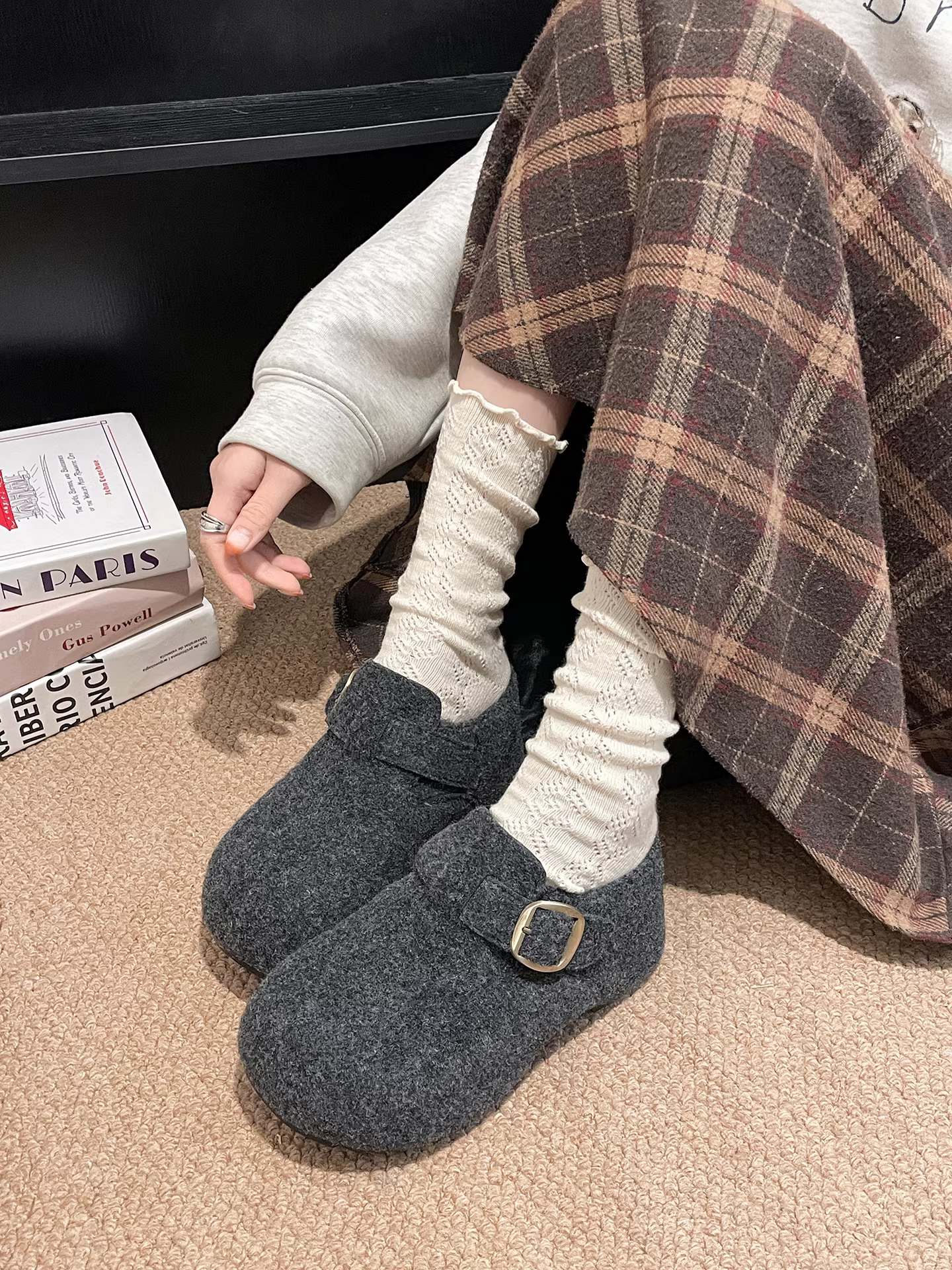 Giày dép nửa ống kiểu Birkenstock lót lông ấm áp, đế dày dành cho nữ, mẫu mới mùa đông 2025, đi ngoài trời, tăng chiều cao, chống trơn trượt, chất liệu bông mềm mại