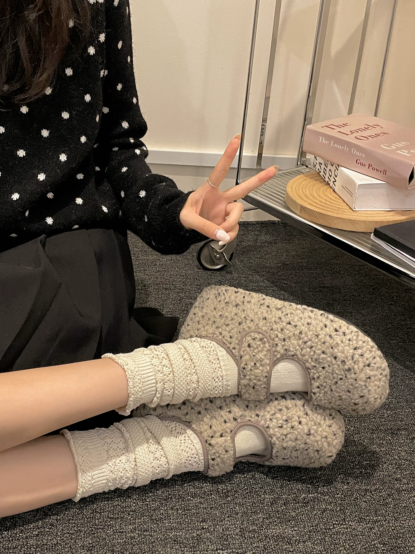 Giày lông dày đế dày màu xám Nan Zai Nan dành cho nữ, mẫu mới mùa thu đông 2025, giày bông kiểu Birkenstock giữ ấm khi đi ngoài trời.