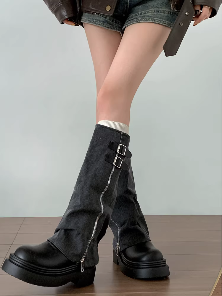 Giày bốt đế dày kiểu Anh đen dành cho nữ, bốt dài, kiểu thu đông mới 2025, phối cùng chân váy, kiểu dáng tôn dáng và tăng chiều cao.