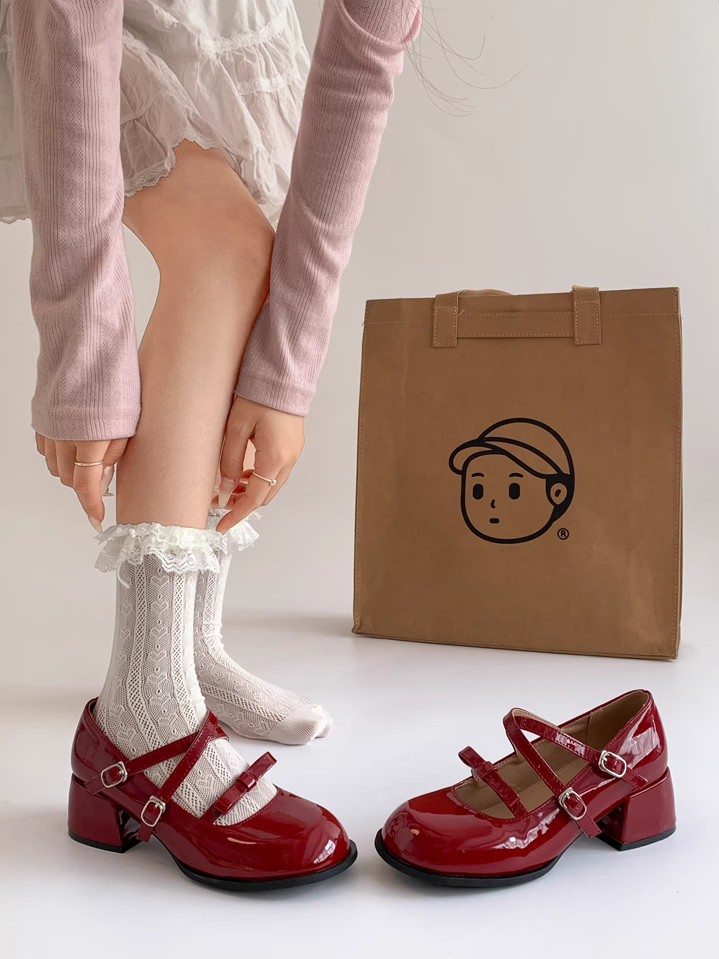 Giày cao gót đế dày mũi tròn kiểu Pháp màu đỏ dành cho nữ, mẫu mới thu đông 2025, đa năng phối chân váy, giày Mary Jane tăng chiều cao.