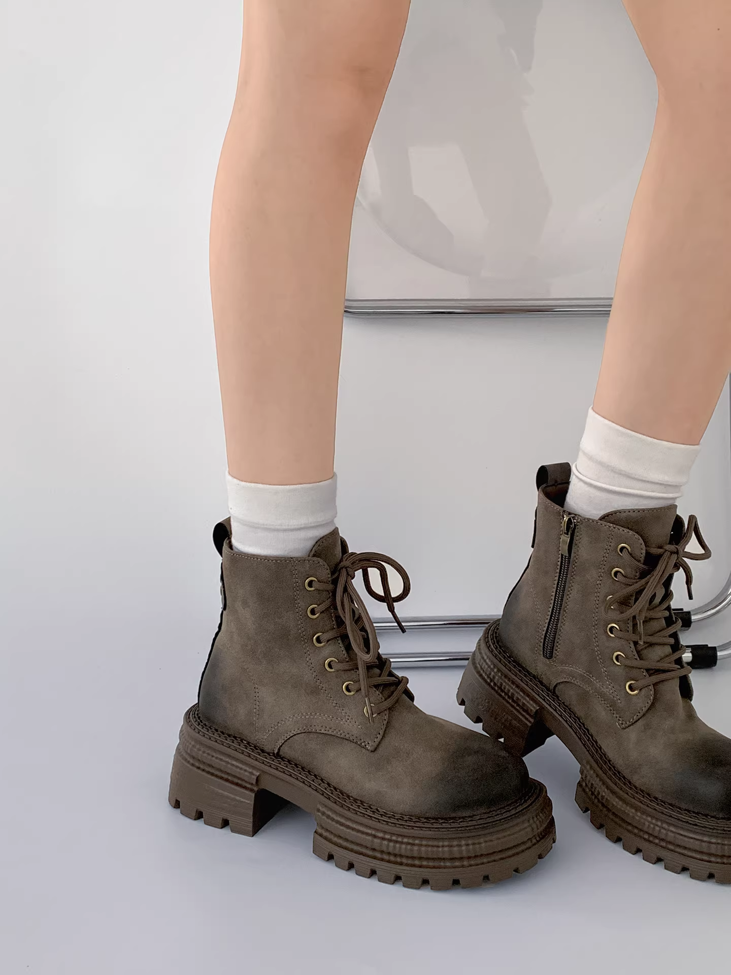 Giày bốt Martin đế dày phong cách Anh quốc cổ điển Maillard Brown dành cho nữ 2025 Mẫu mới Thu/Đông Giày cao cổ tăng chiều cao