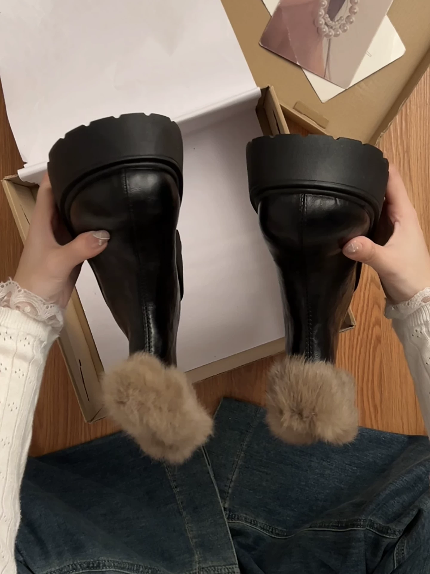 Giày bốt đi tuyết lót lông dày đế dày dành cho nữ, mẫu mới mùa đông 2025, chống trơn, tăng chiều cao, giữ ấm bằng vải cotton.