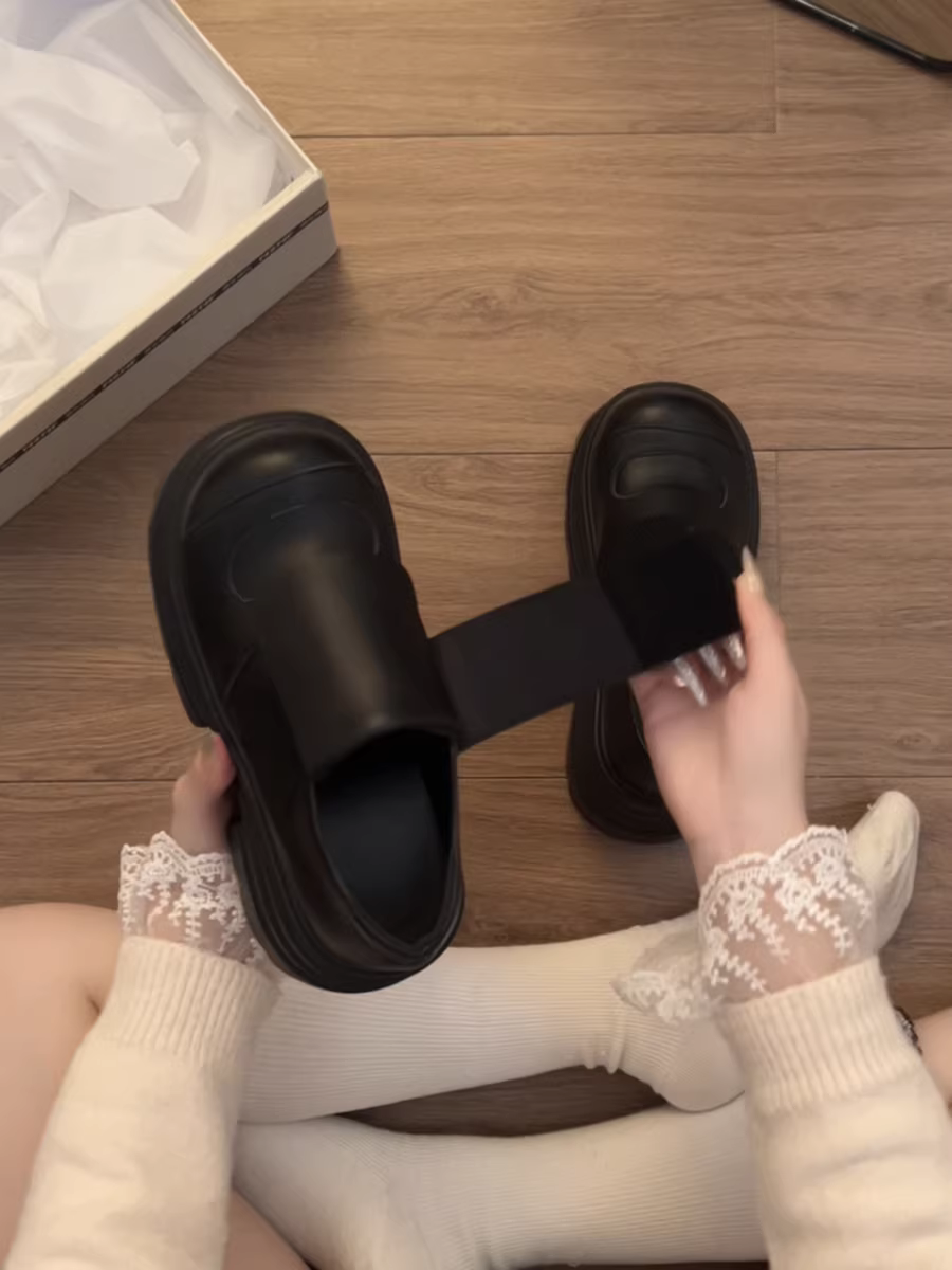 Giày da đế dày khóa dán màu đen dành cho nữ, mẫu mới thu 2025, kiểu Mary Jane đa năng, phối được với chân váy