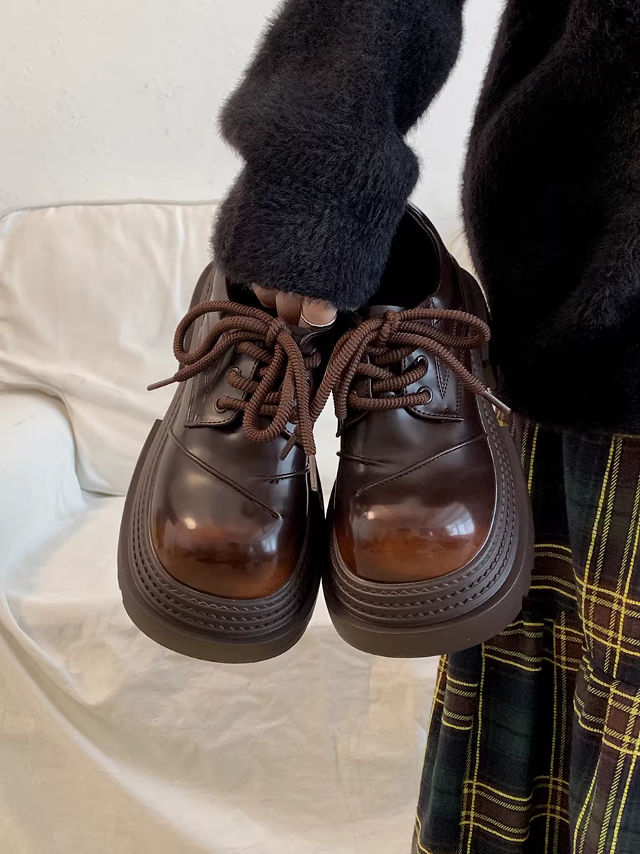 Giày da đế dày kiểu Anh cổ điển dành cho nữ, mẫu thu đông 2025 mới, phối cùng chân váy, giày Mary Jane.