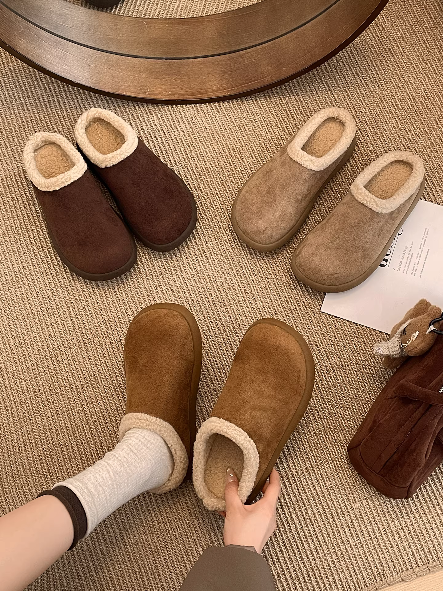 Giày Birkenstock đế dày nhung màu nâu Maillard cổ điển dành cho nữ, mẫu mới thu đông 2025, giữ ấm ngón chân bằng vải cotton