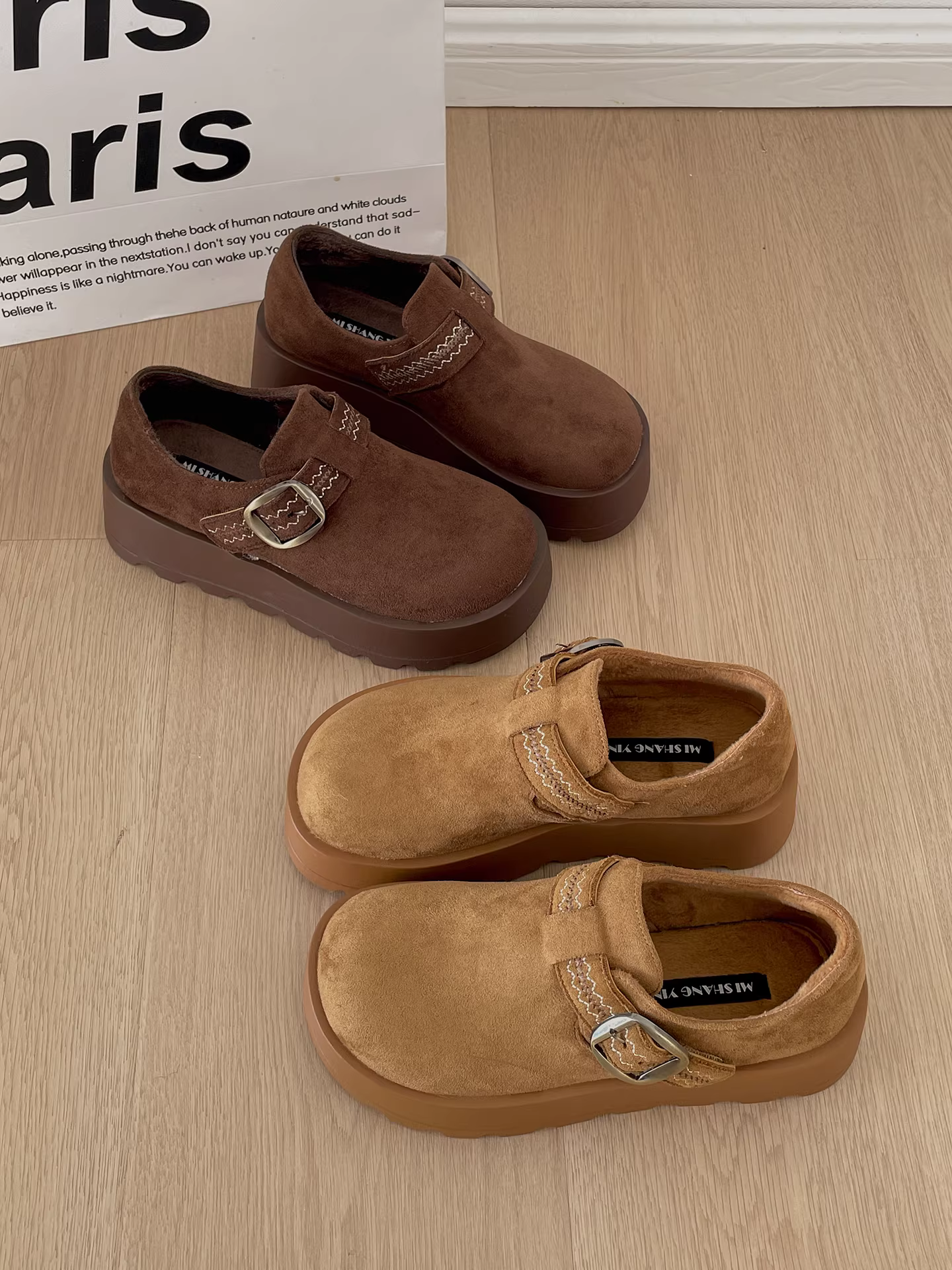 Giày nữ kiểu Birkenstock lót lông mềm mại màu nâu cổ điển, mẫu mới thu đông 2025, giữ ấm, chống trơn, chất liệu cotton, thích hợp đi ngoài trời.