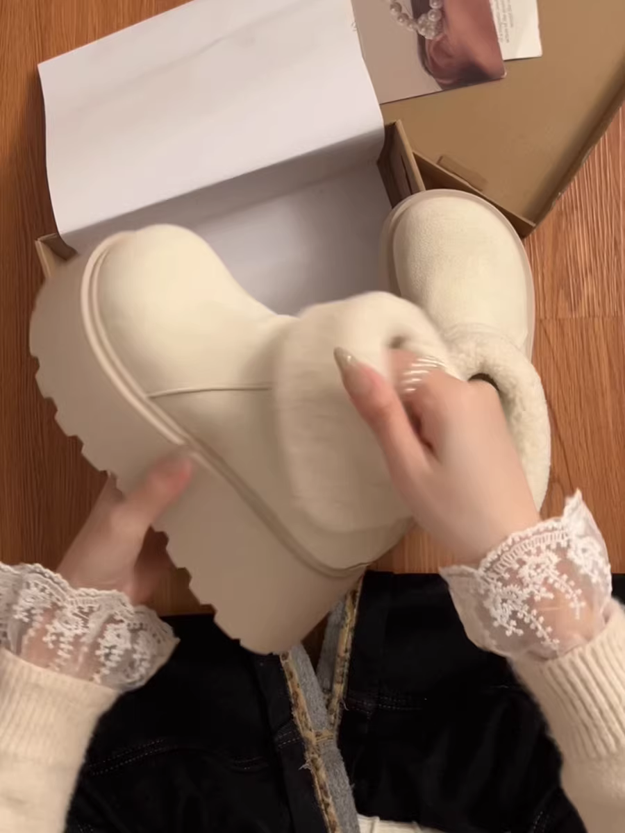 Giày bốt tuyết đế dày lót lông cừu tăng chiều cao màu trắng Đông Bắc dành cho nữ, giày cotton giữ ấm mùa đông mới năm 2025 chống trơn trượt