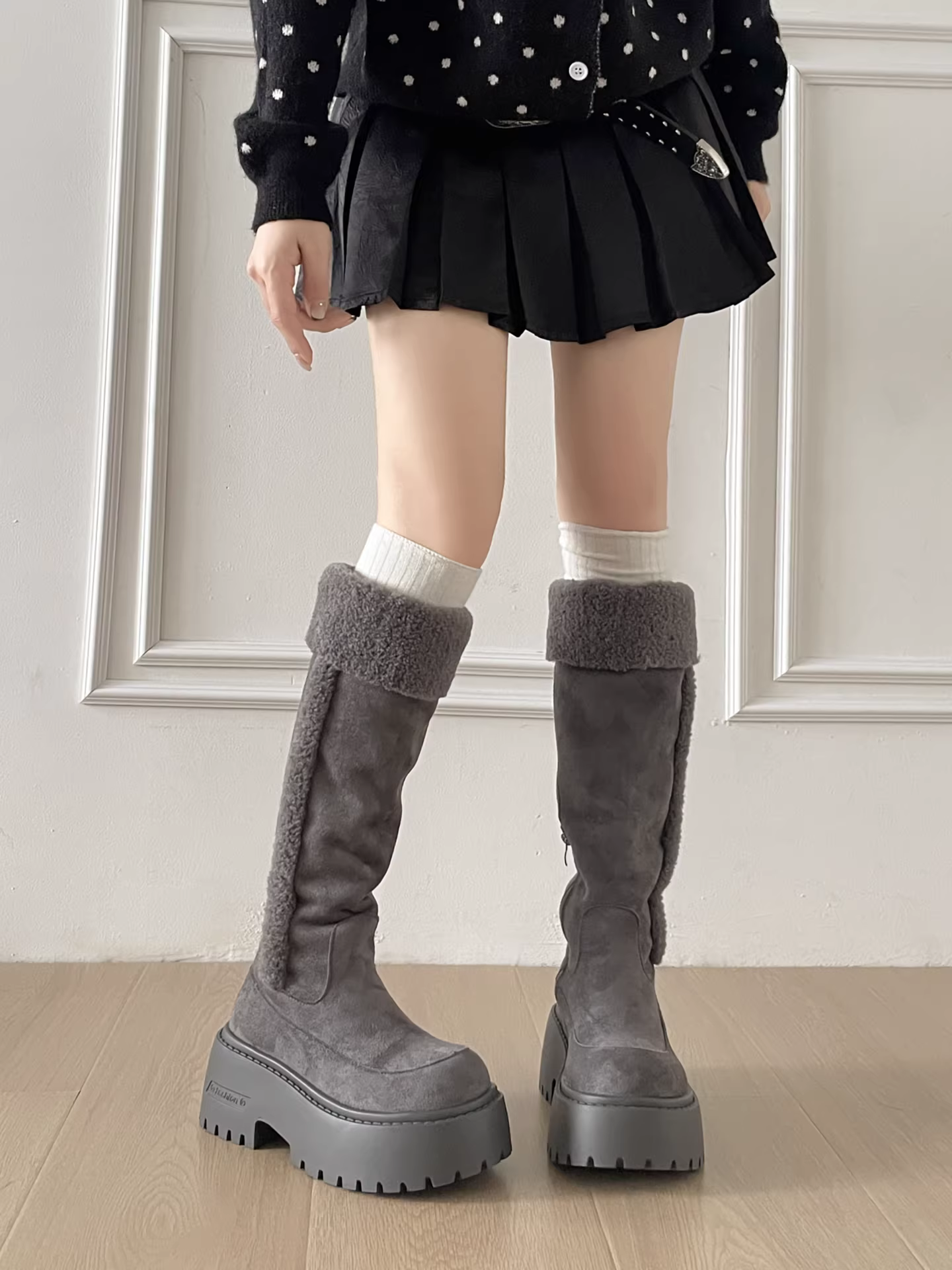 Giày bốt nữ mùa đông 2025 kiểu retro màu kaki, đế dày, lót lông cừu, giữ ấm, kiểu Birkenstock, cổ cao