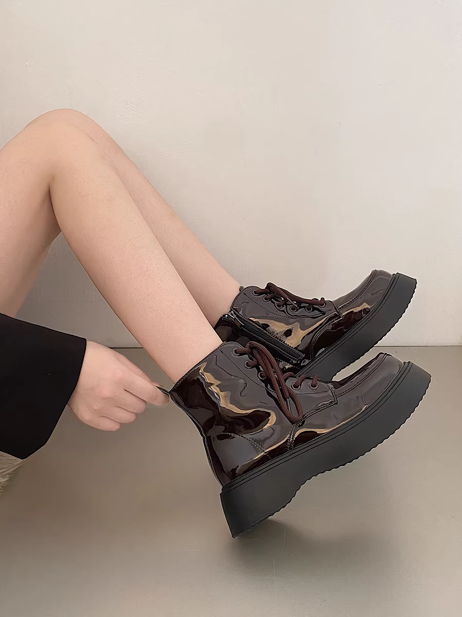 Giày bốt Martin đế dày phong cách retro Anh quốc màu đen dành cho nữ, mẫu mới thu đông 2025, đa năng, tăng chiều cao.