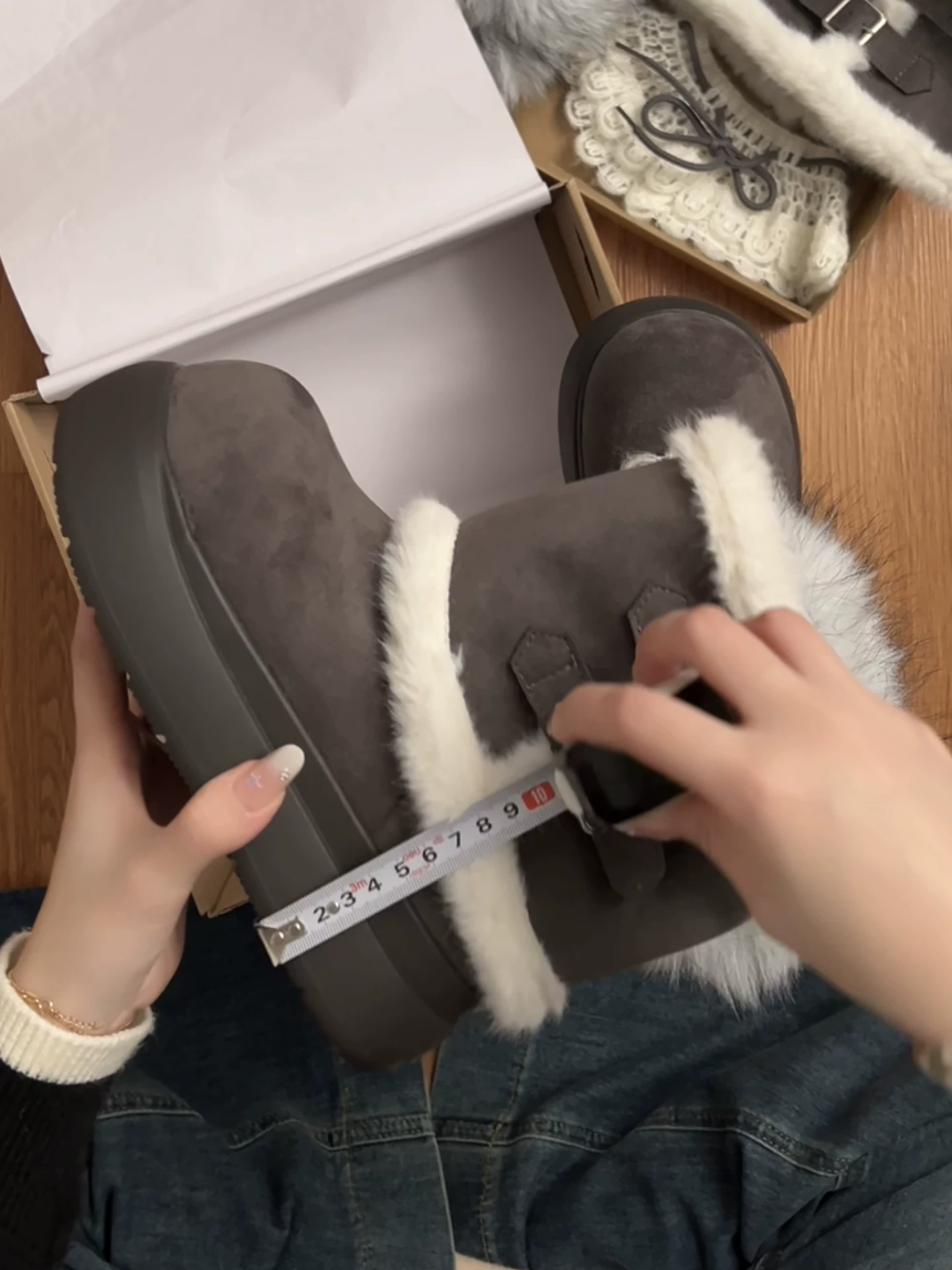 Giày bốt tuyết đế dày giữ ấm kiểu cổ điển dành cho nữ, mẫu mới mùa đông 2025, lót lông cừu dày dặn, chất liệu len Fair Isle và cotton