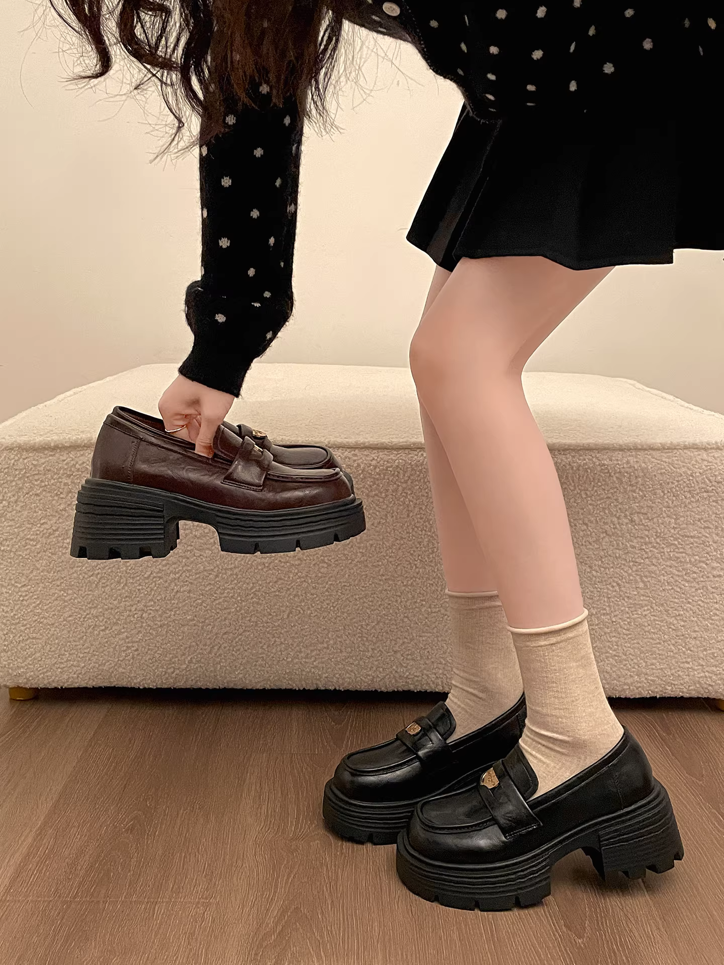 Giày da nữ đế dày kiểu Anh đen, gót chunky, kiểu JK mùa xuân thu 2025 mới, phối chân váy, đế mềm tăng chiều cao