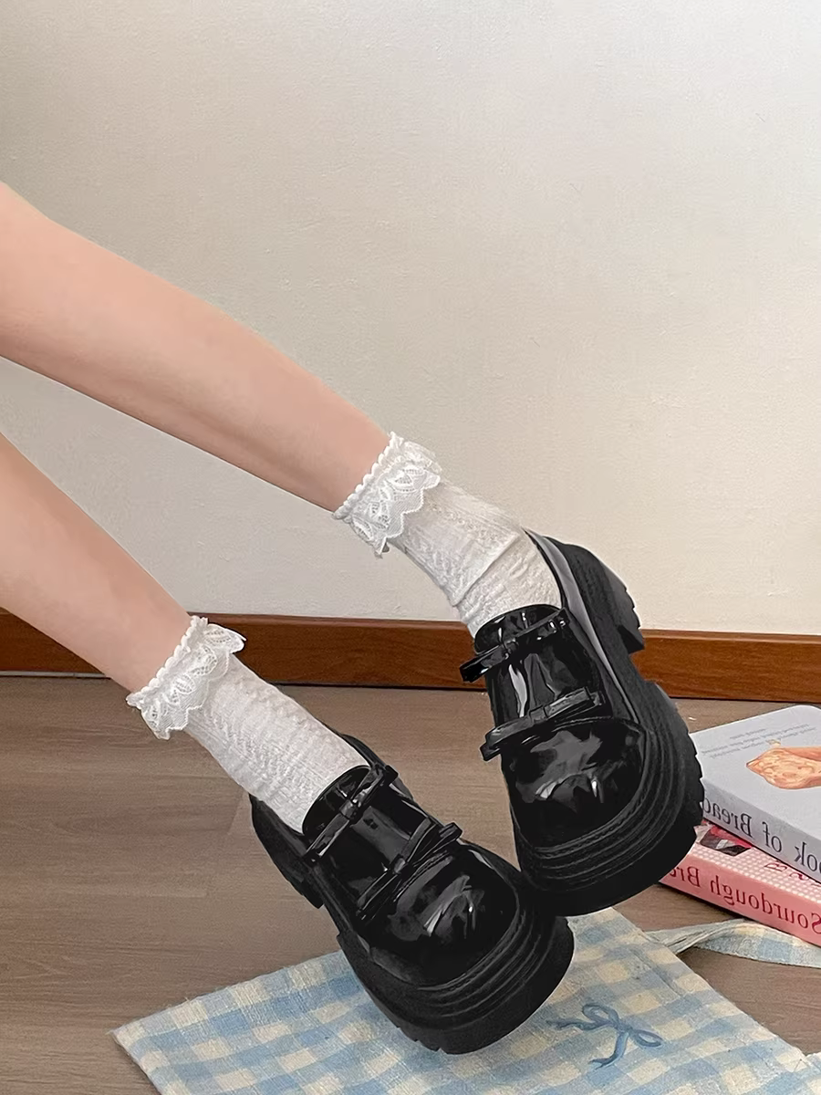 Giày da nữ đế dày kiểu Anh cổ điển màu đen, kiểu dáng mới mùa thu 2025, phối được với chân váy, kiểu Mary Jane.