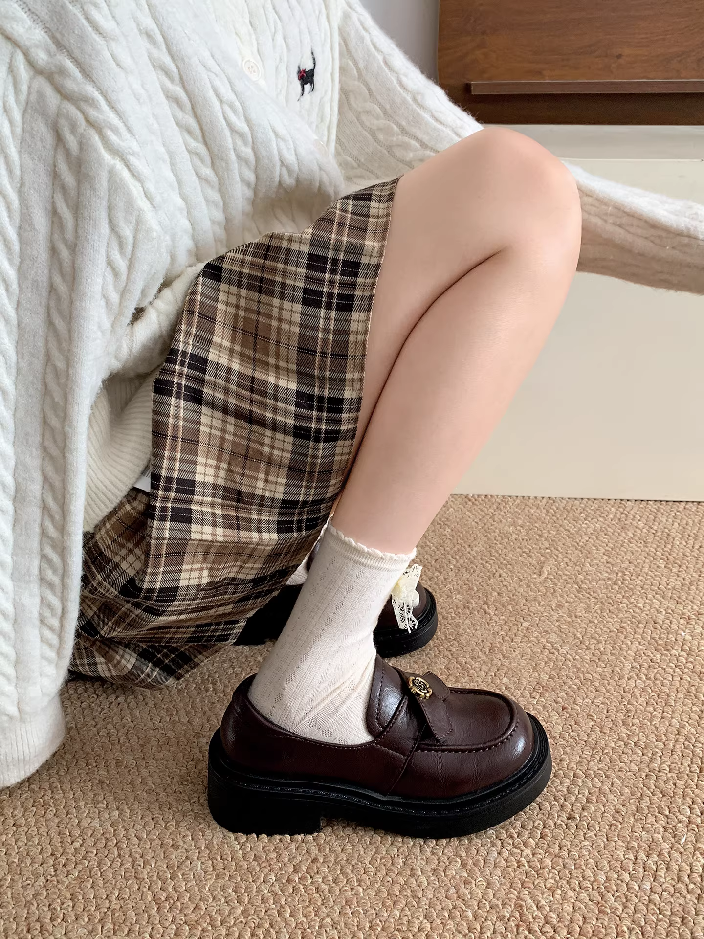 Giày lười nữ da mềm đế dày phong cách Anh cổ điển đa năng, tăng chiều cao, mùa thu mới 2025