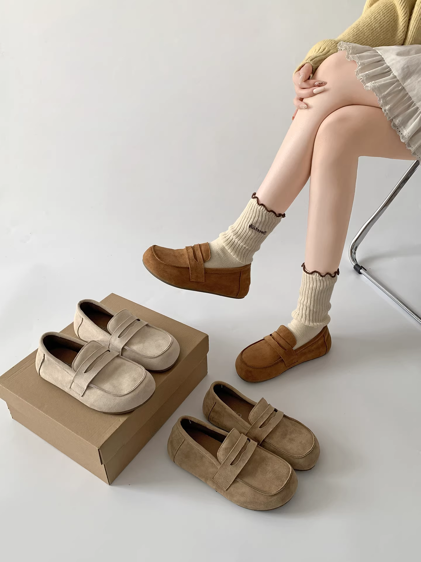 Giày đế bằng tăng chiều cao phong cách retro dành cho nữ, bộ sưu tập thu đông 2025 mới, đa năng với chân váy, giày lười kiểu Pháp.