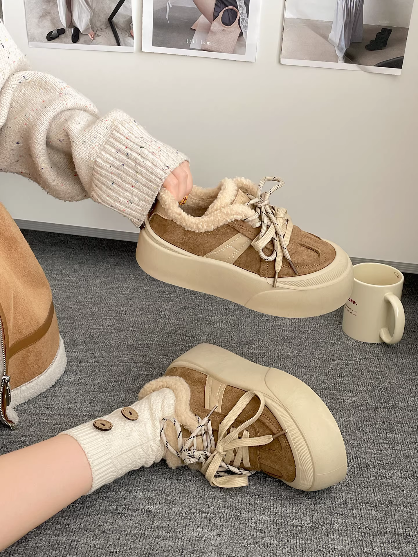 Giày tập Đức đế dày kiểu cổ điển Nam Trung Quốc dành cho nữ 2025, mới, mùa đông ấm áp, tăng chiều cao, kiểu thấp cổ, chất liệu cotton.