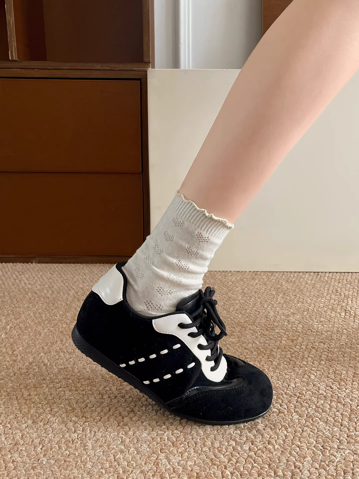 Giày thể thao Đức đế dày kiểu retro dành cho nữ, mùa xuân thu 2025, nhẹ, đa năng, phối được với chân váy