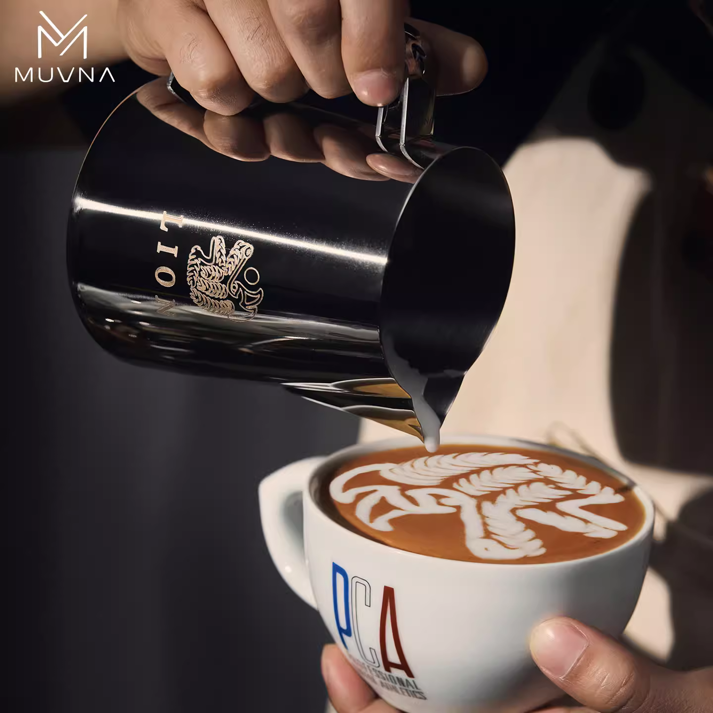 MUVNA DBW Latte Art Cylinder Double Handle Coffee Embossing Latte Art Milk Frothing Cup PCA Yan Jiaqi Hợp tác