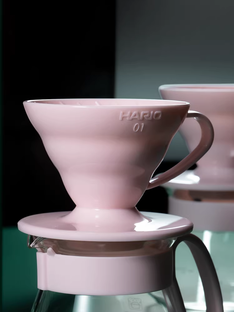 Một ví dụ/Bộ pha cà phê HARIO cao cấp kiểu Nhật dòng V60, gồm cốc lọc + bình pha cà phê dùng chung VDS