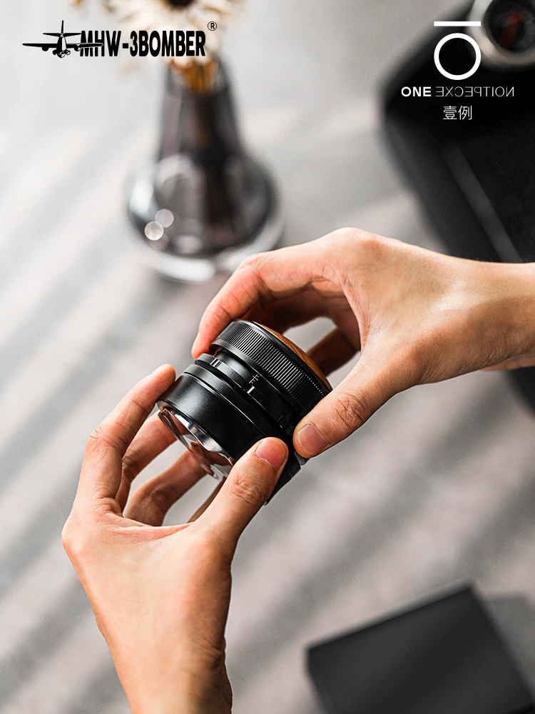 Búa nén cà phê Ý 58mm Bomber MHW Hurricane Gravity Powder Distributor với chức năng điều chỉnh độ cao thích ứng