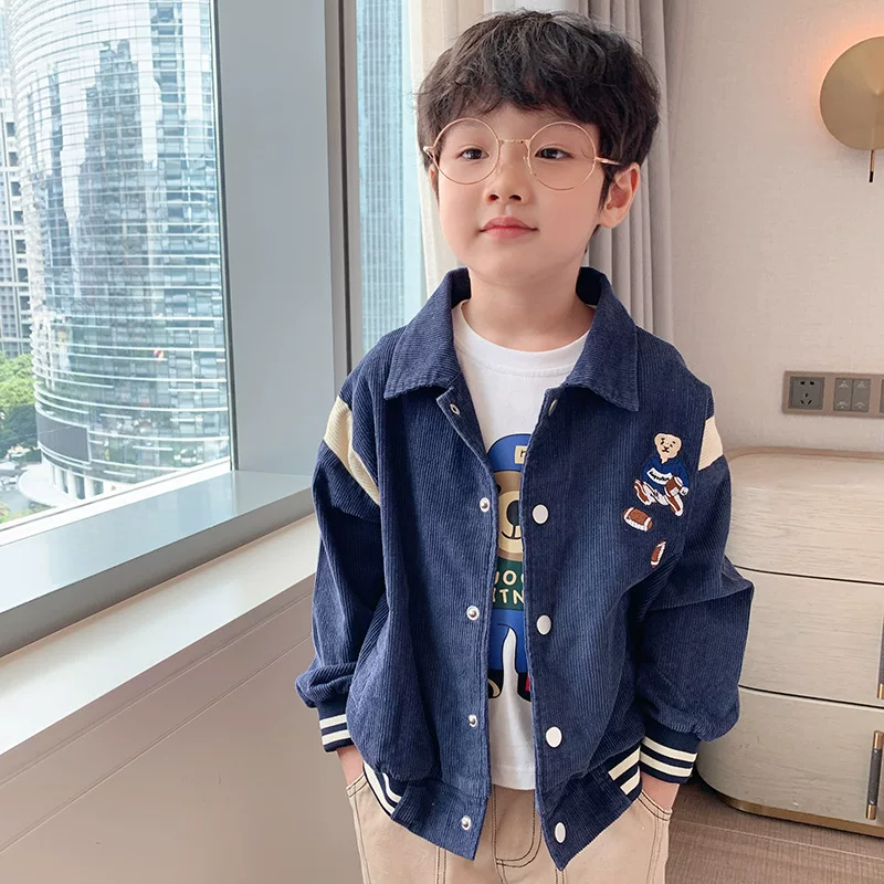 Áo khoác nhung mới mùa xuân thu dành cho bé trai, áo thêu hình gấu kiểu Hàn Quốc mới dành cho trẻ mới biết đi và trẻ nhỏ.